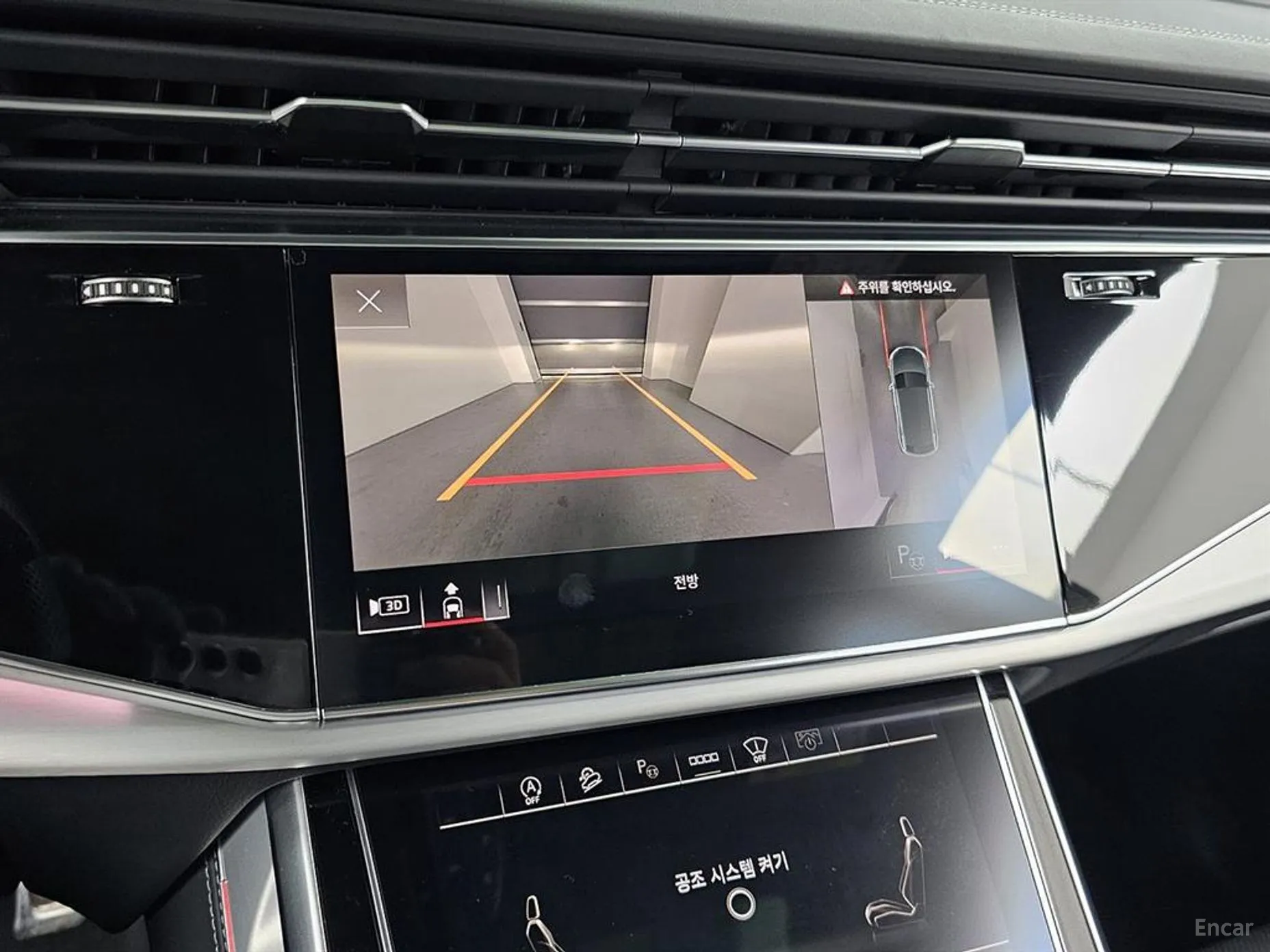 Audi Q8 (4M) превью 15