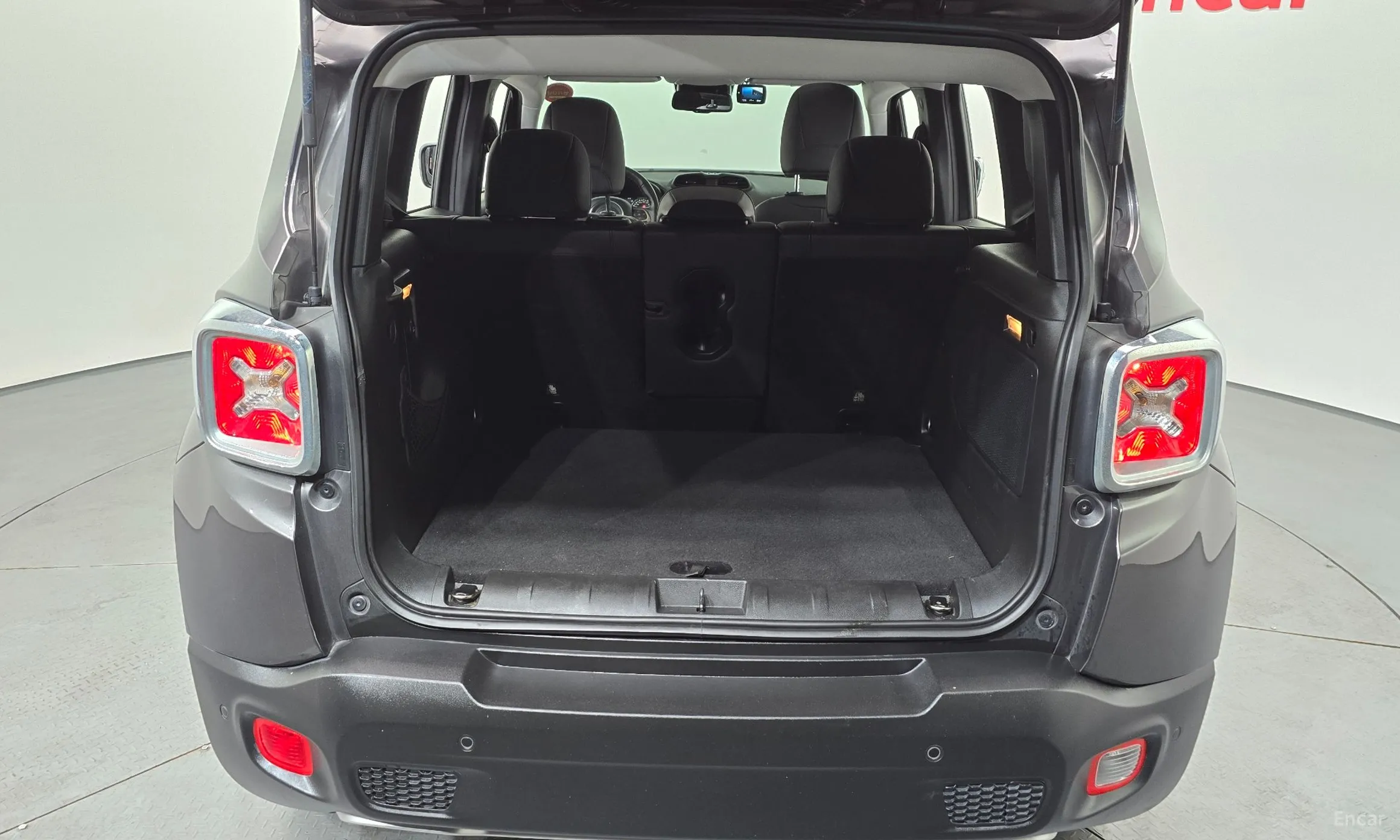 Jeep Renegade превью 20