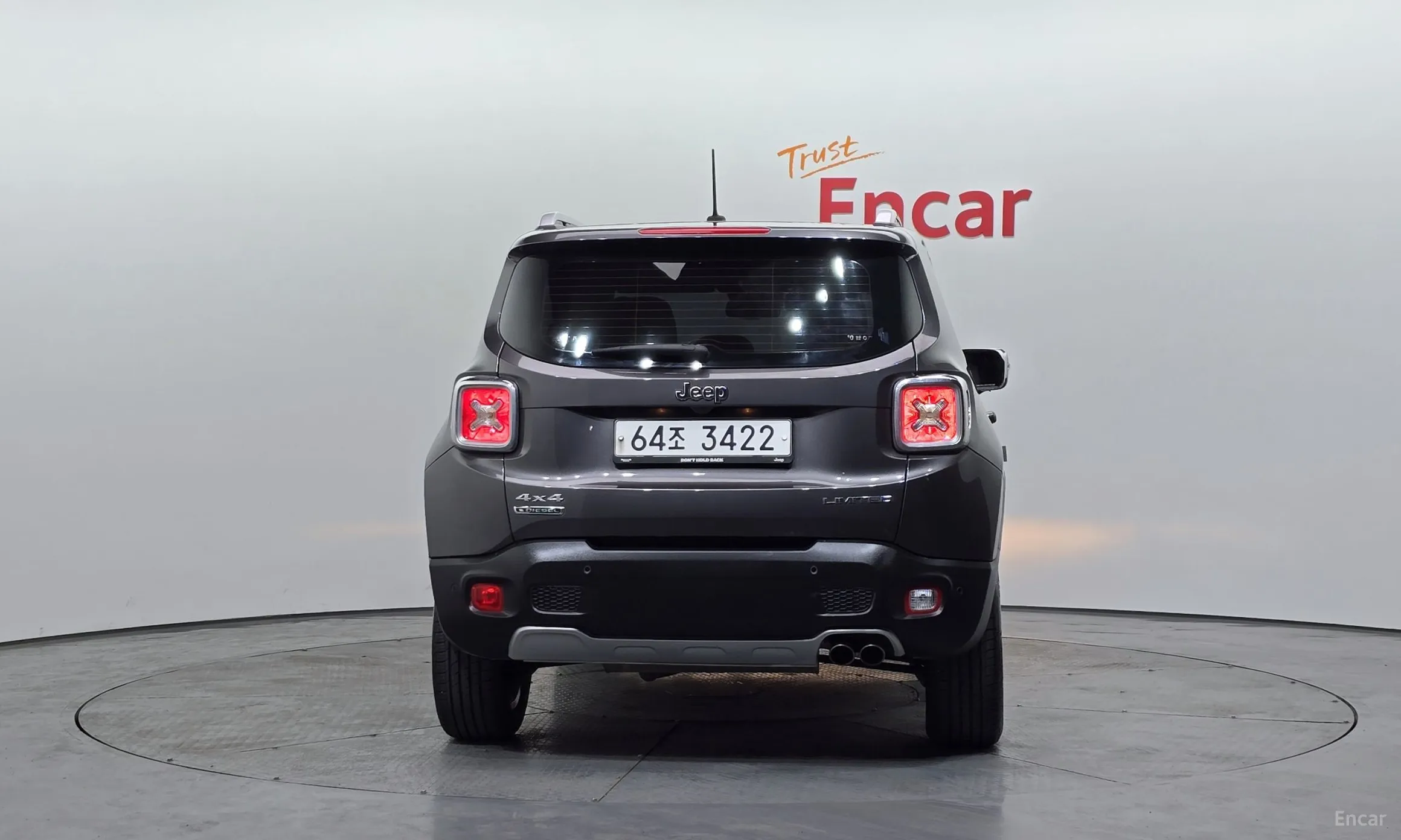 Jeep Renegade превью 4
