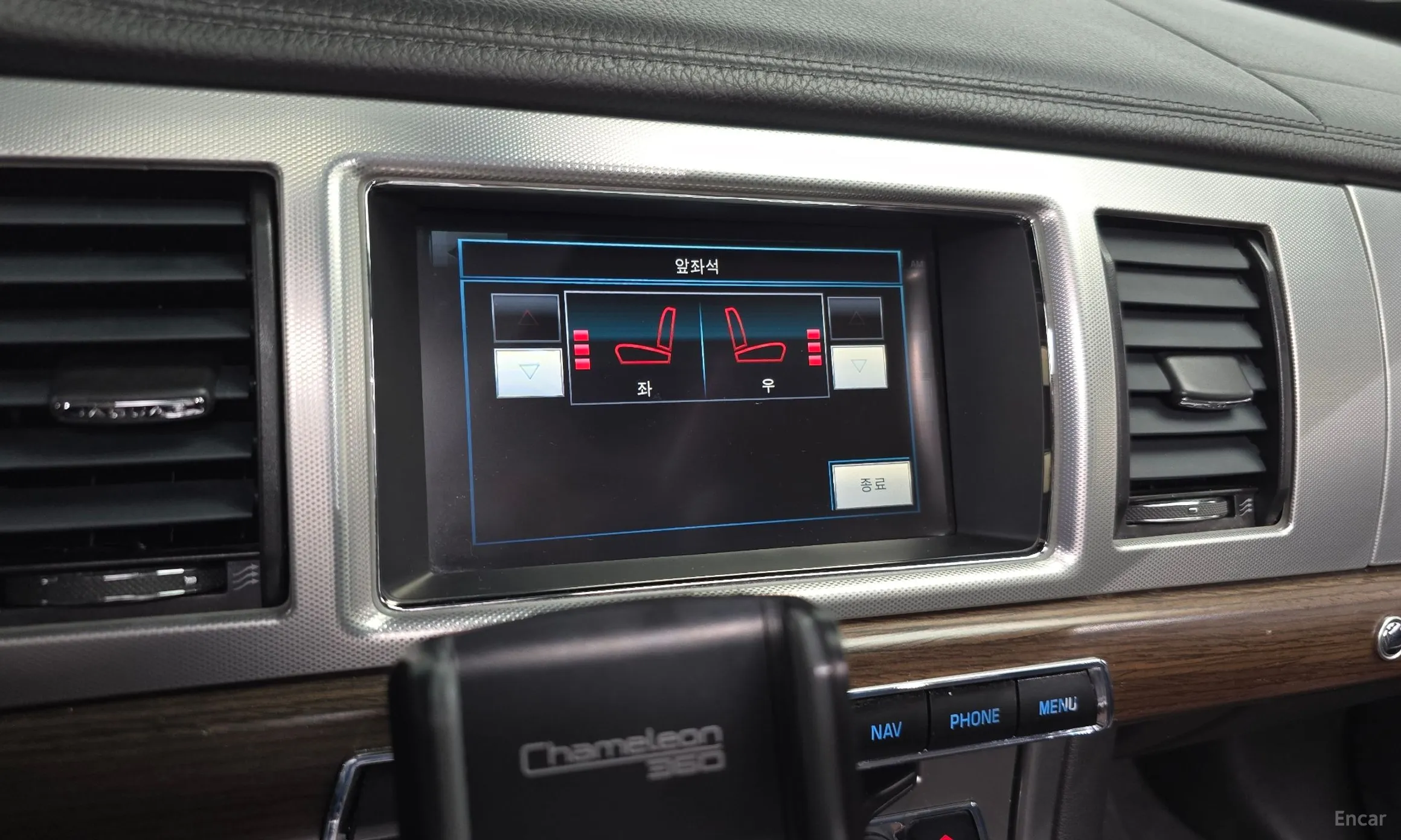 Jaguar New XF превью 17