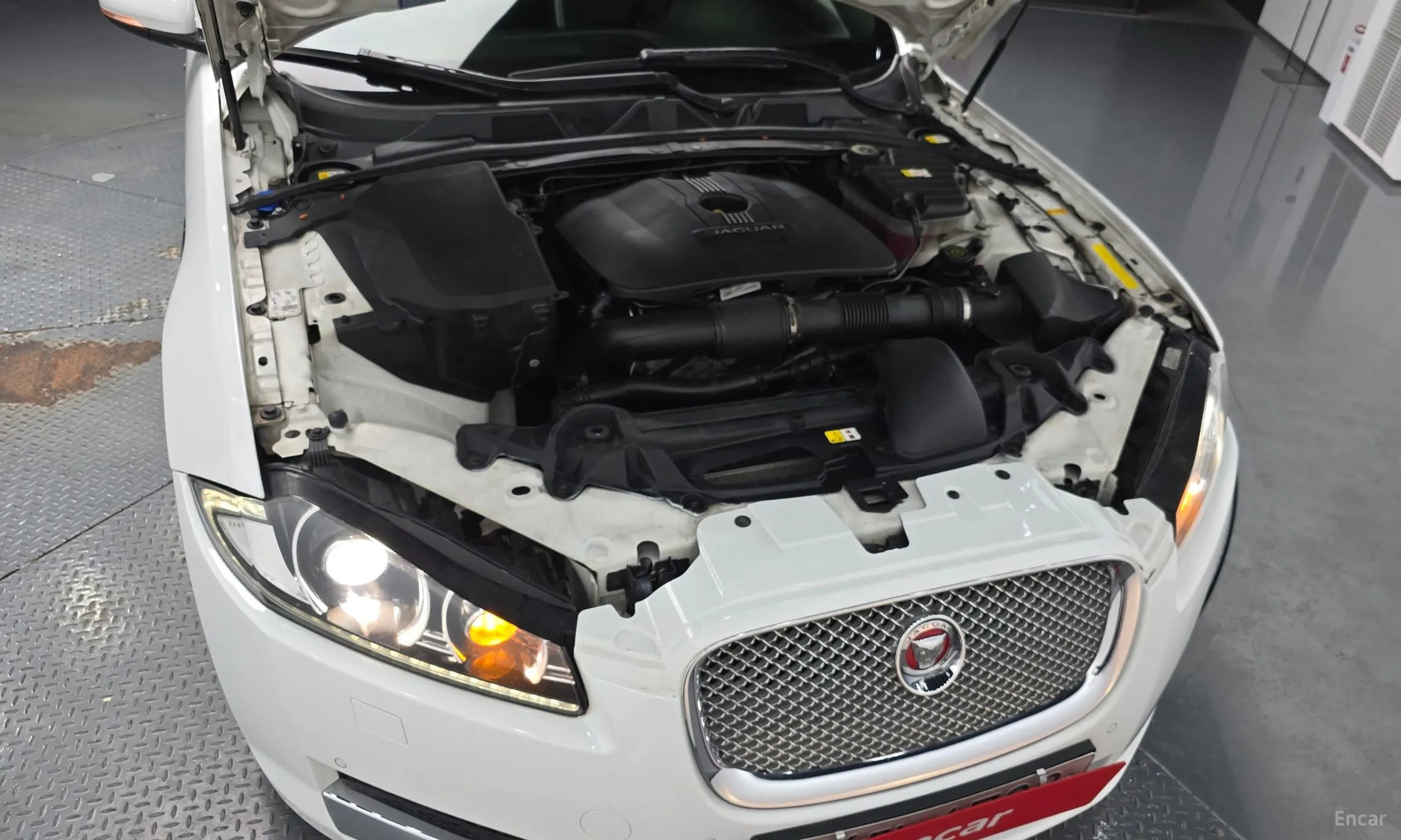 Jaguar New XF превью 6