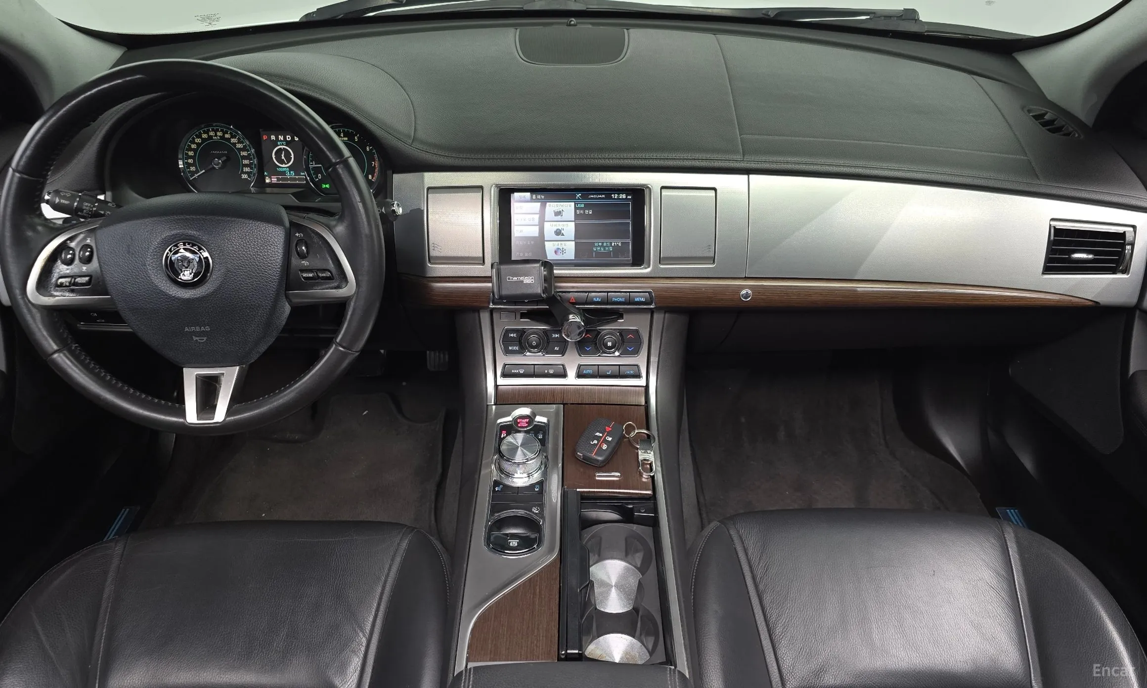 Jaguar New XF превью 7