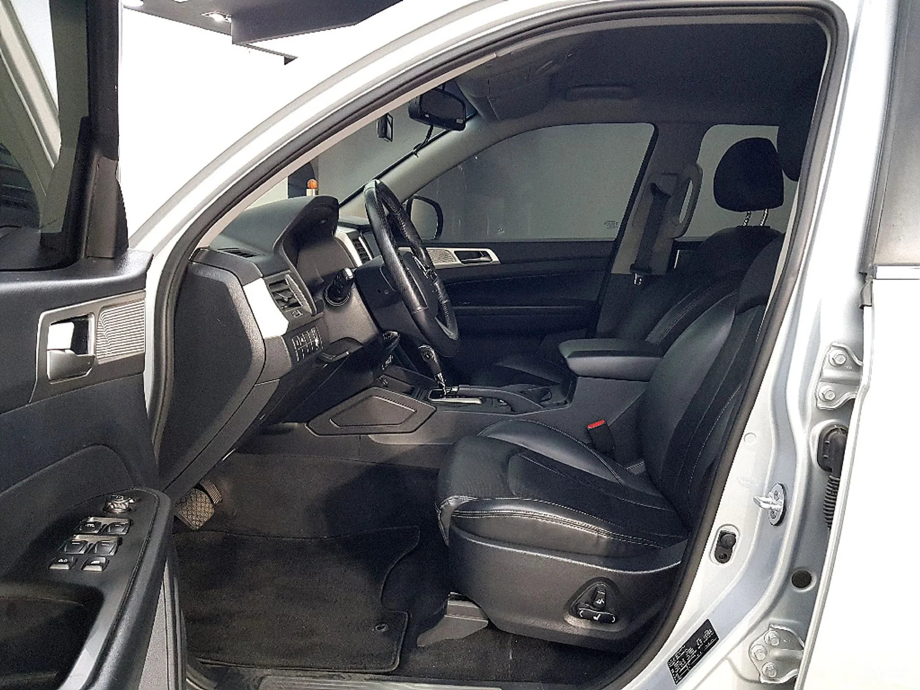 KG Mobility (SsangYong) Rexton Sports превью 8