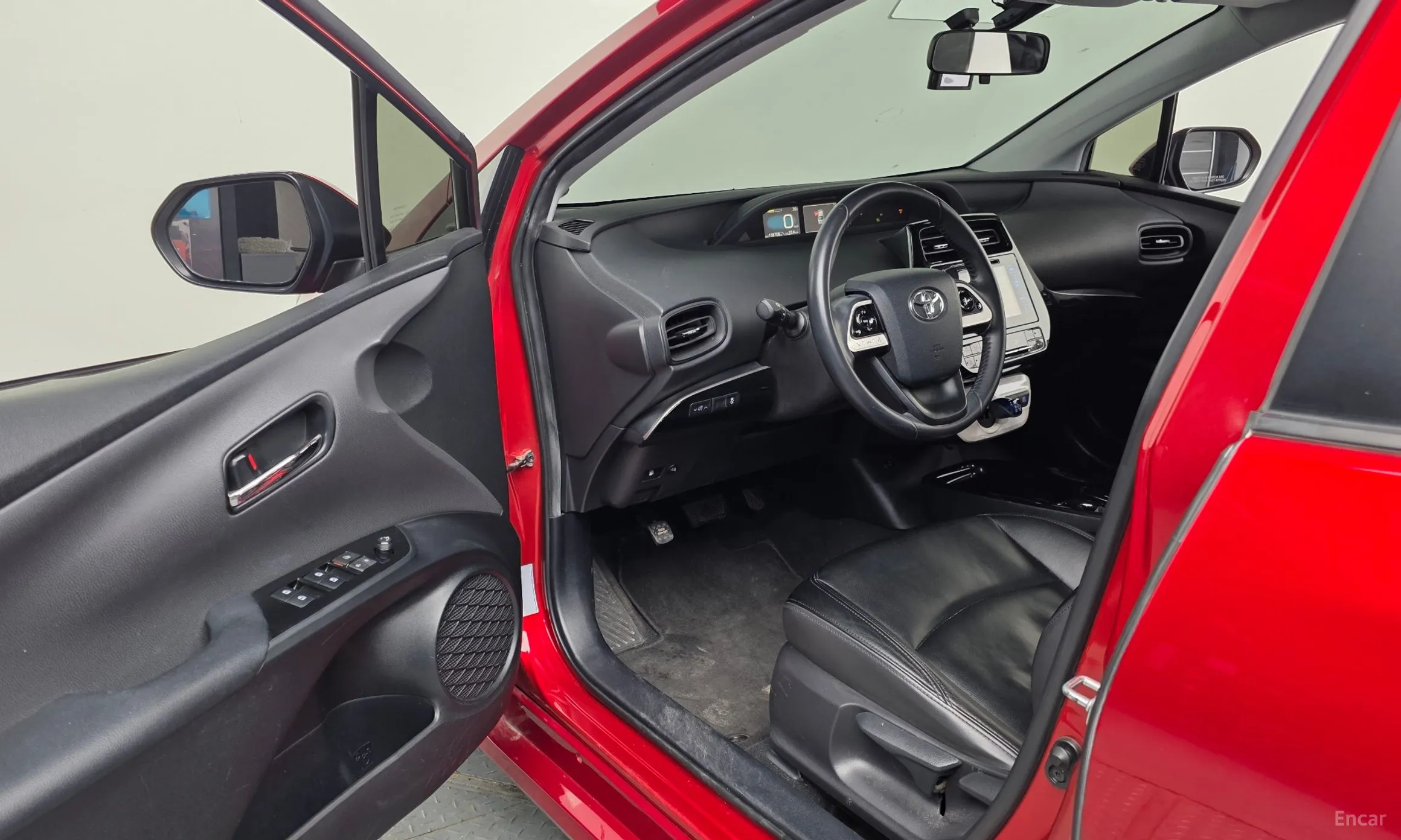 Toyota Prius 4th Generation превью 10
