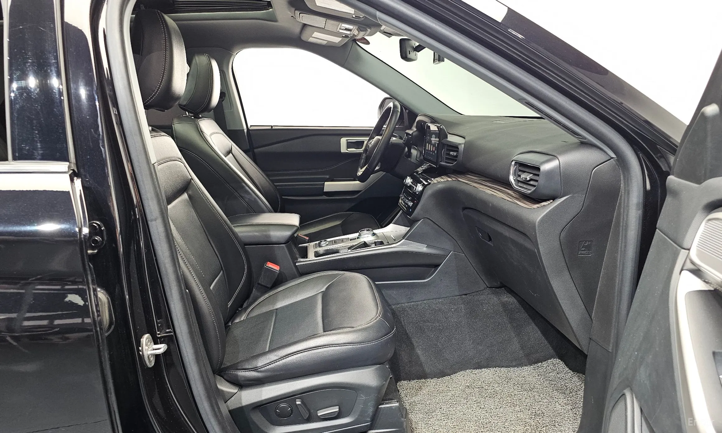 Ford Explorer 6th Generation превью 11