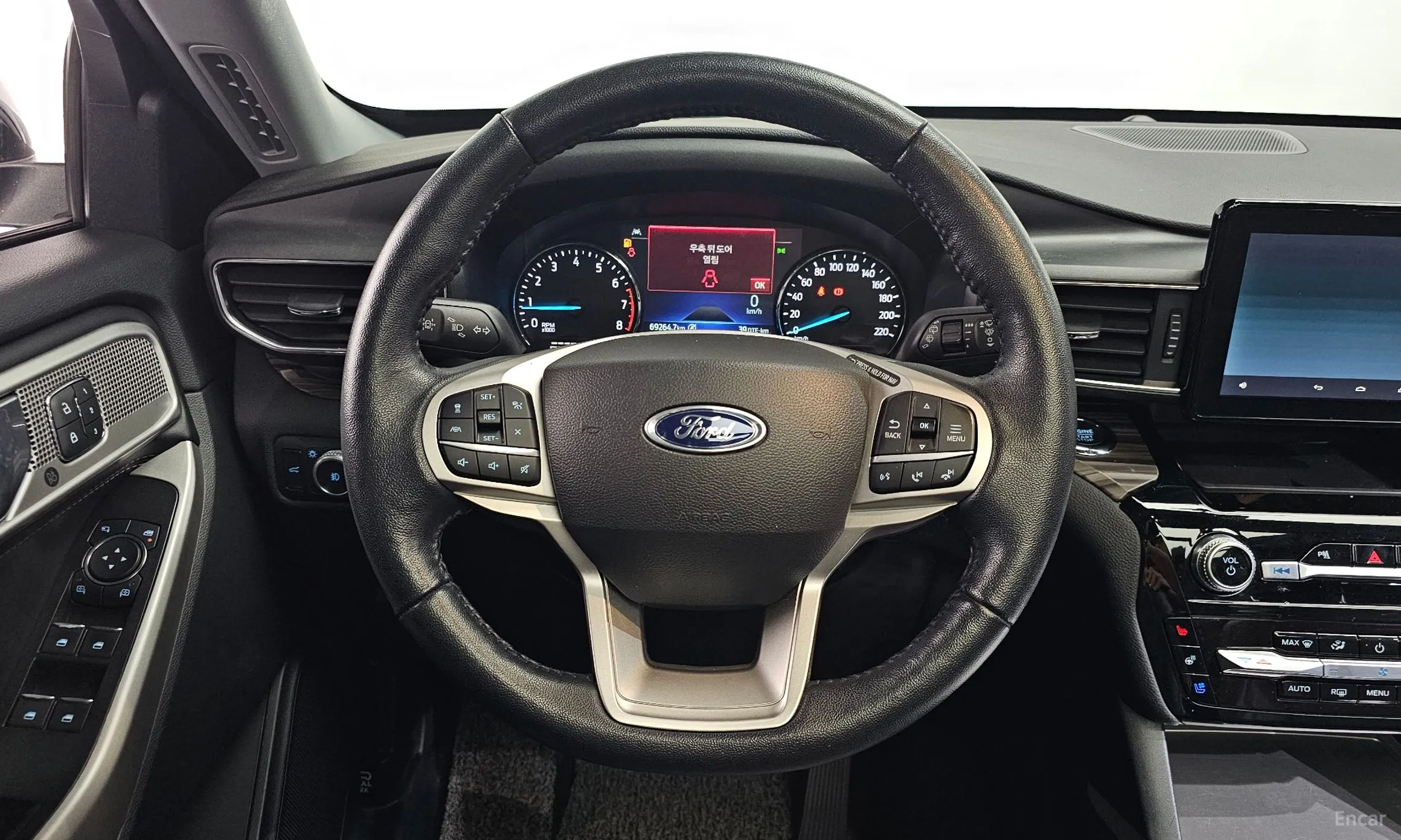 Ford Explorer 6th Generation превью 12