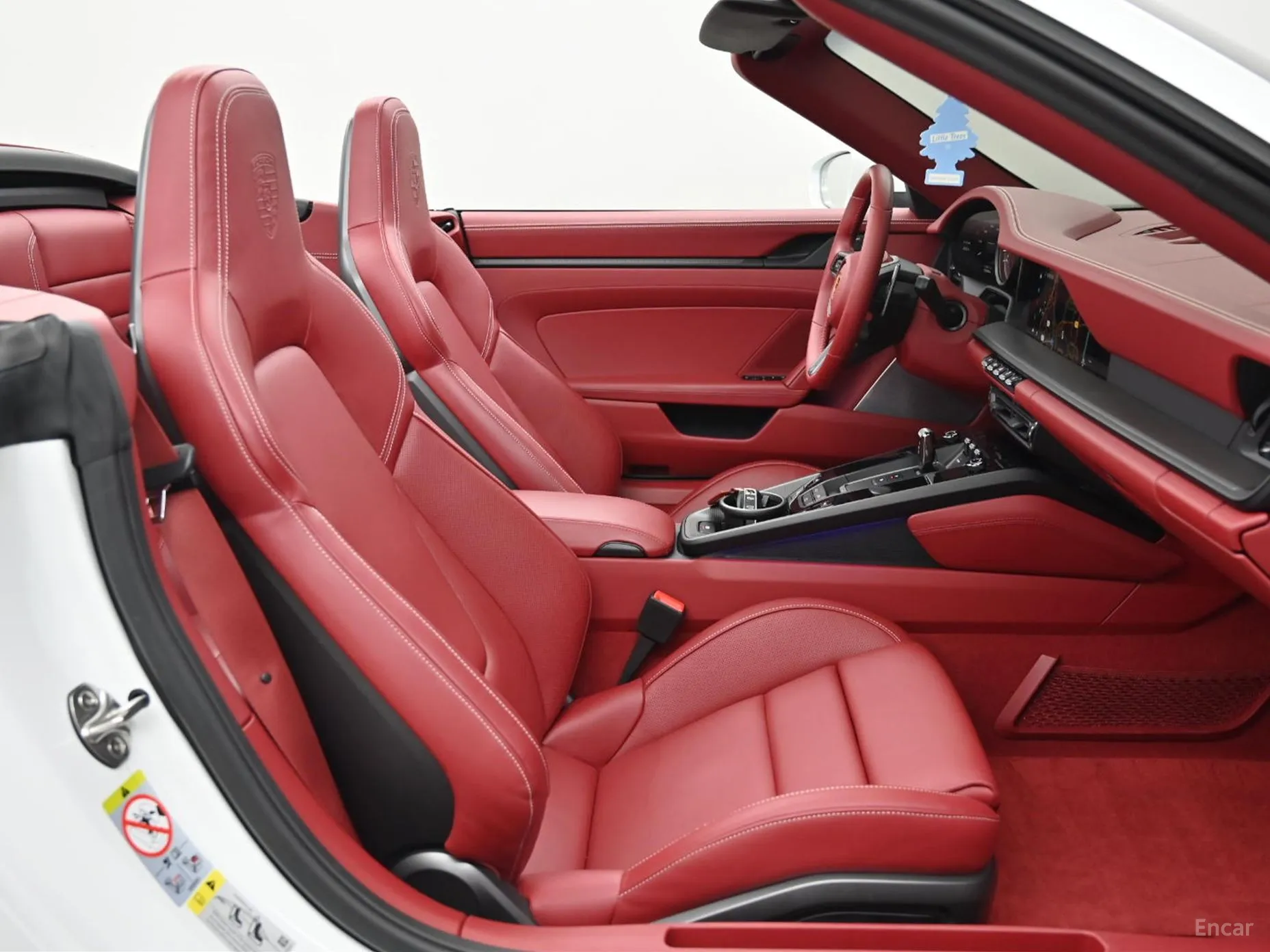 Porsche 911 (992) превью 10
