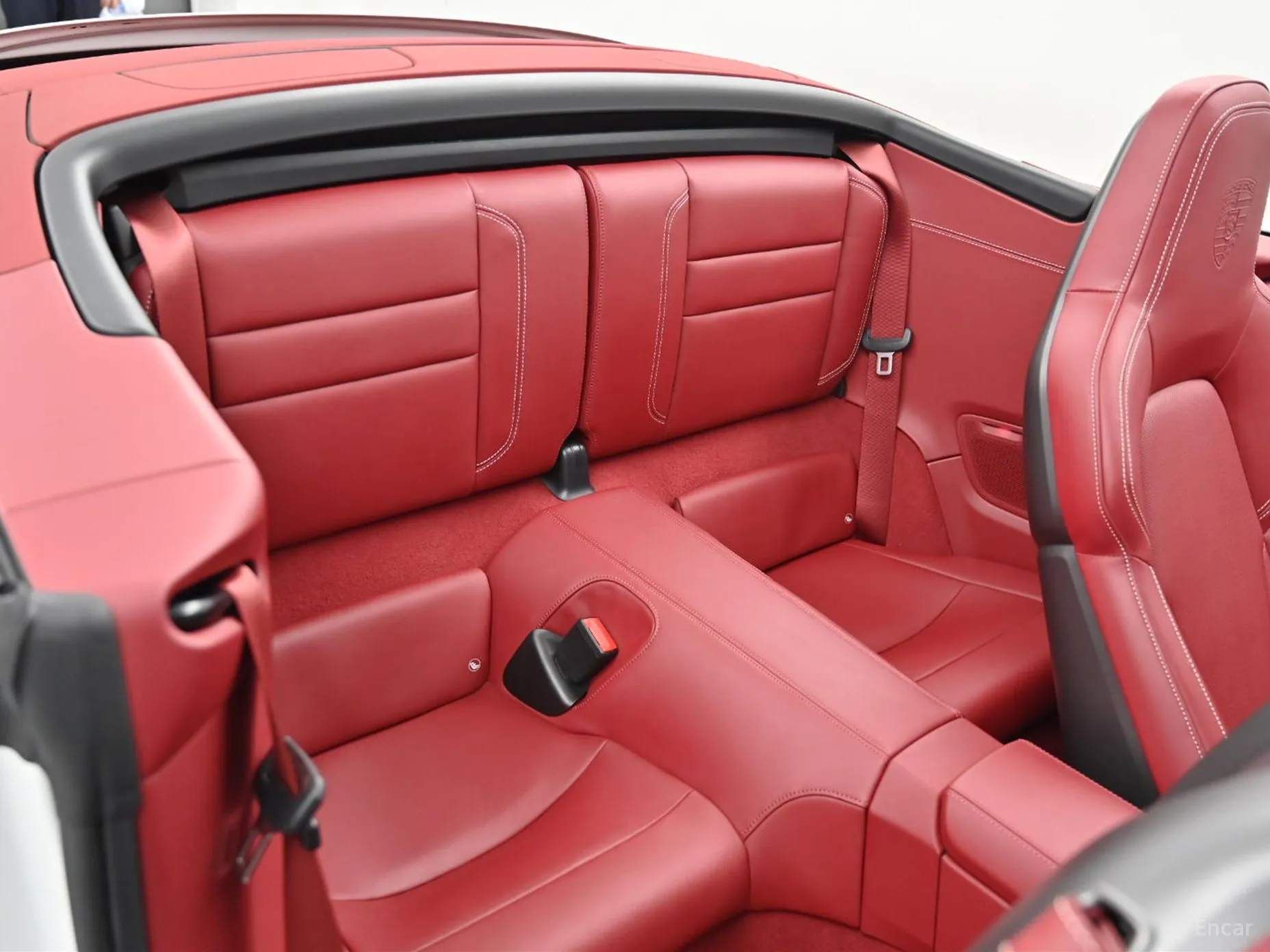 Porsche 911 (992) превью 12