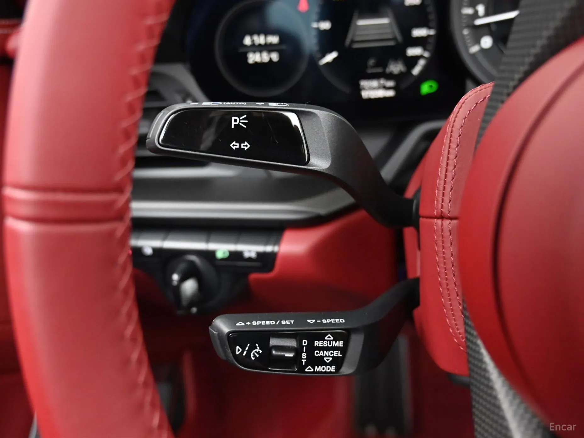 Porsche 911 (992) превью 18