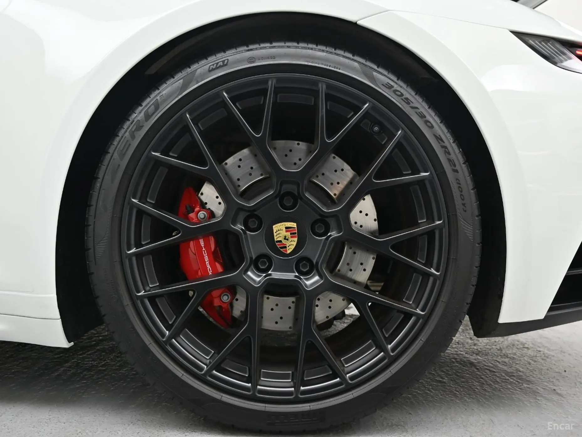 Porsche 911 (992) превью 5