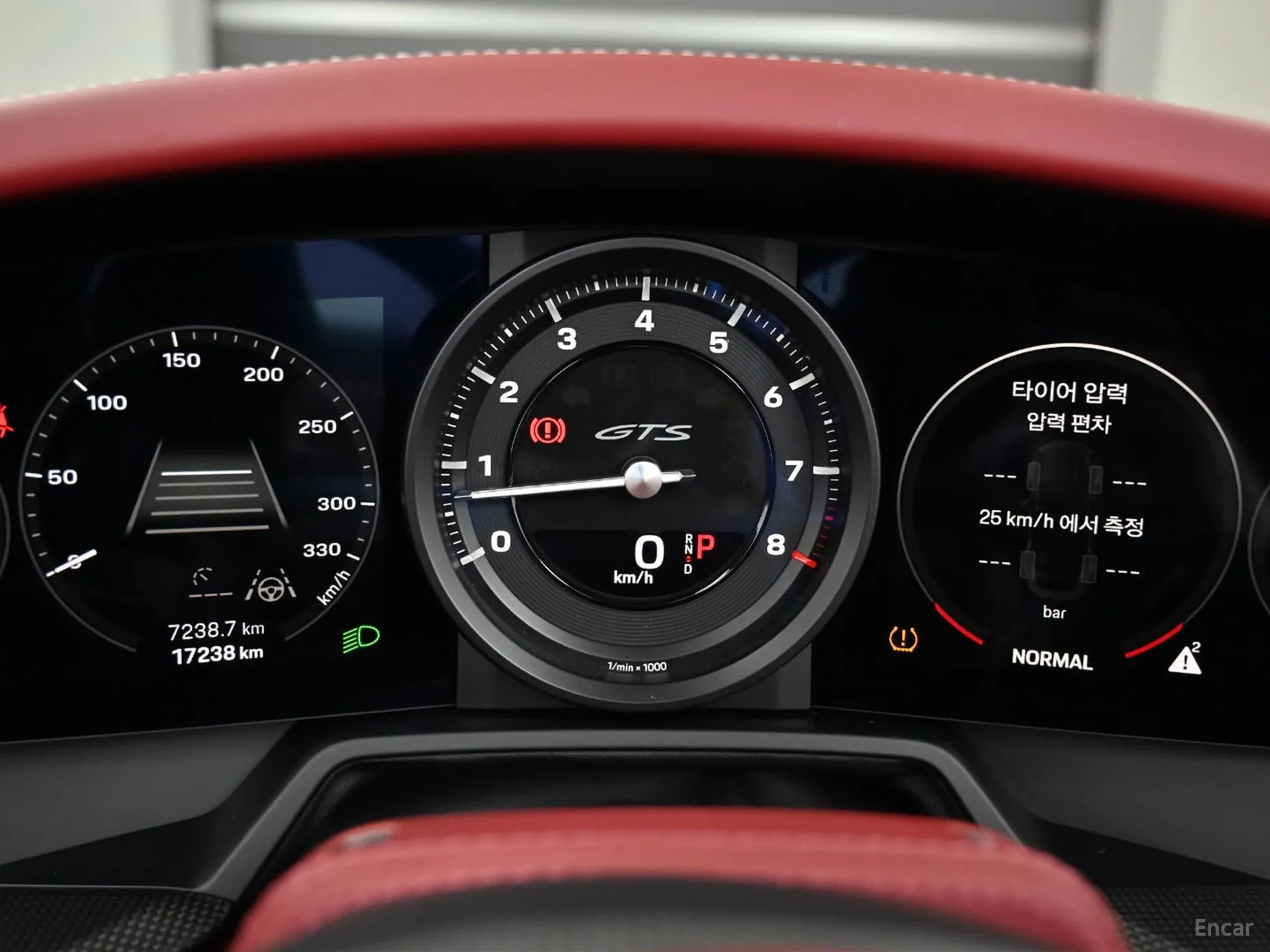Porsche 911 (992) превью 8