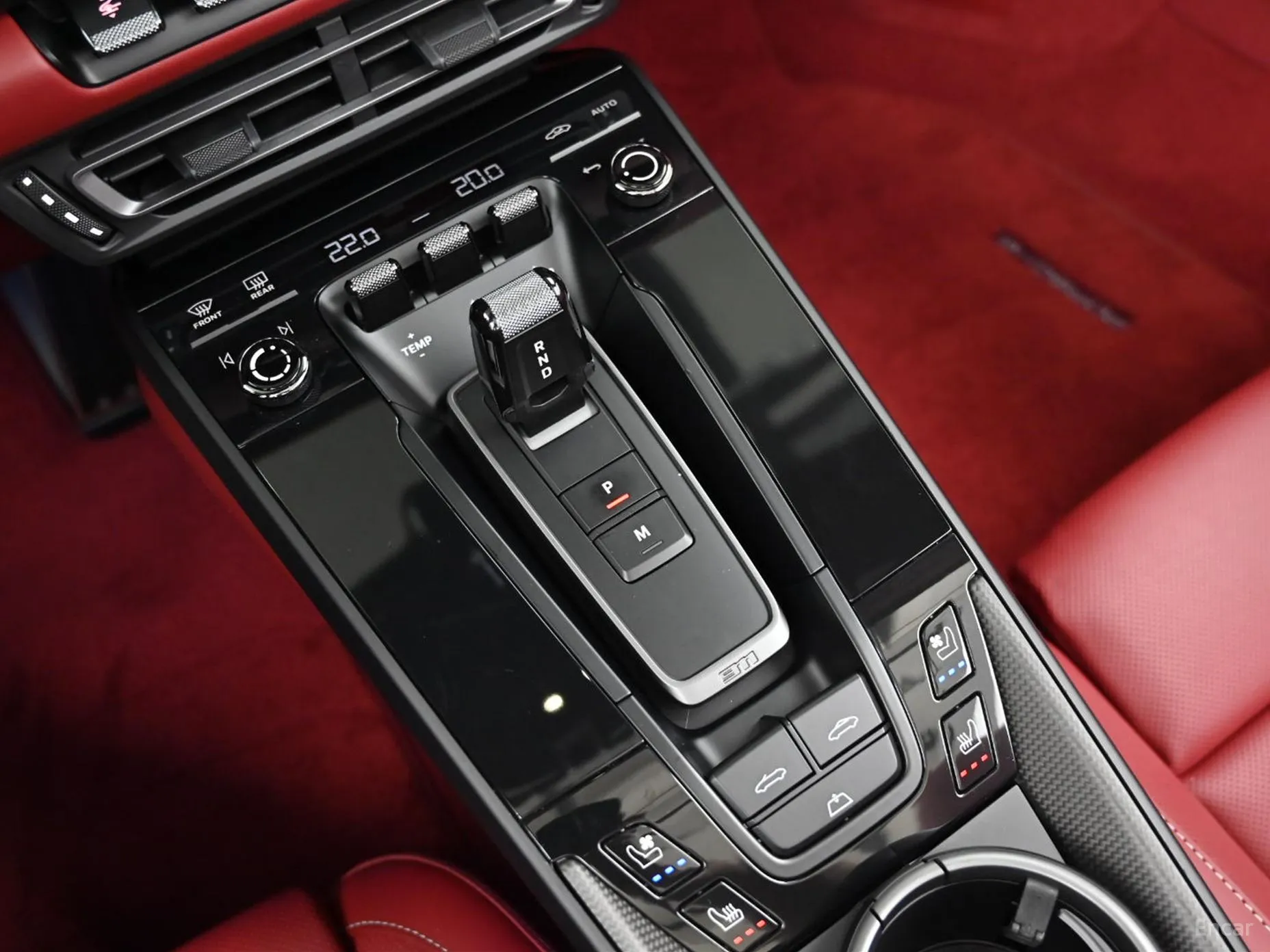 Porsche 911 (992) превью 9