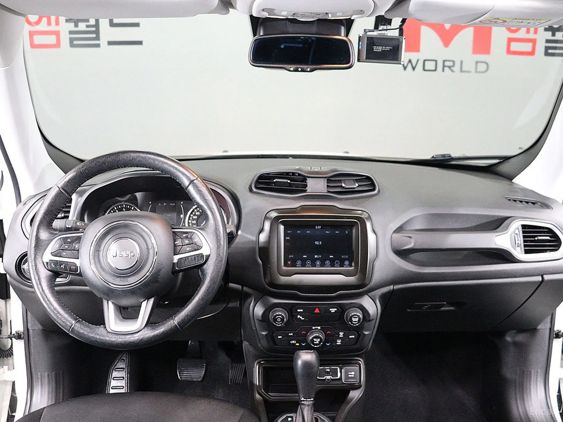 Jeep Renegade превью 15