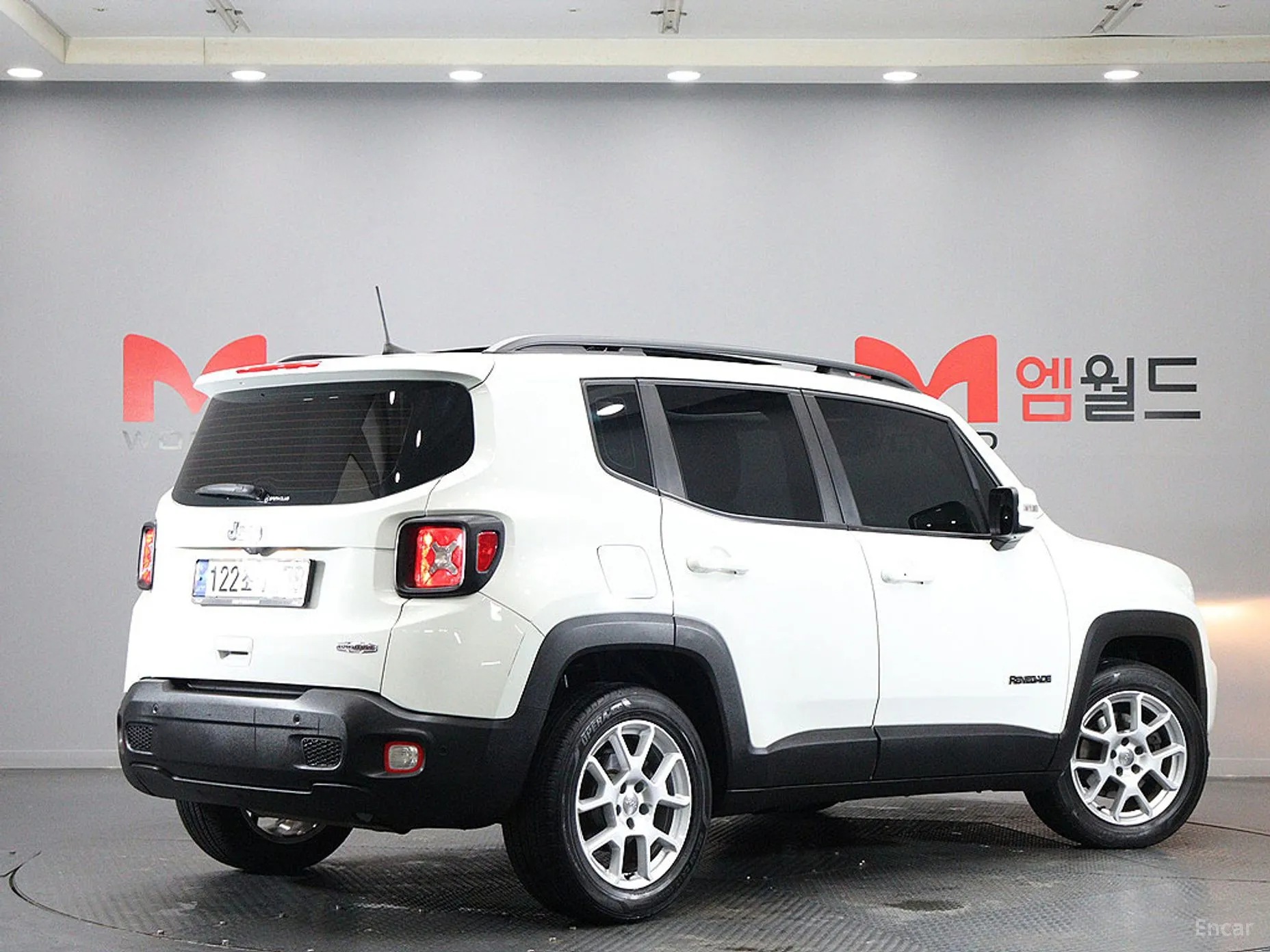 Jeep Renegade превью 3