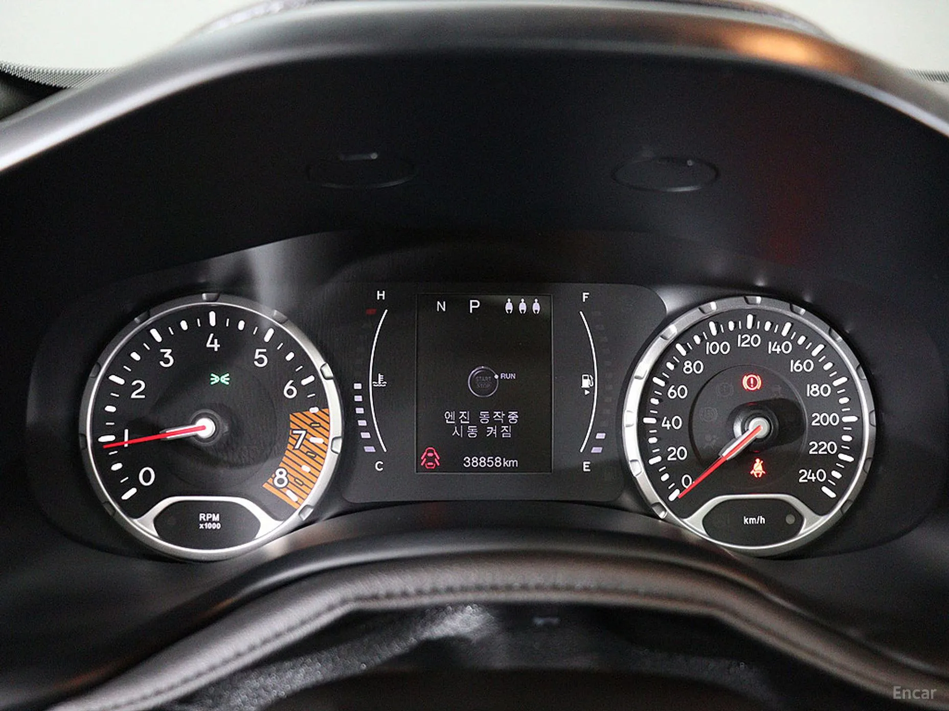 Jeep Renegade превью 6