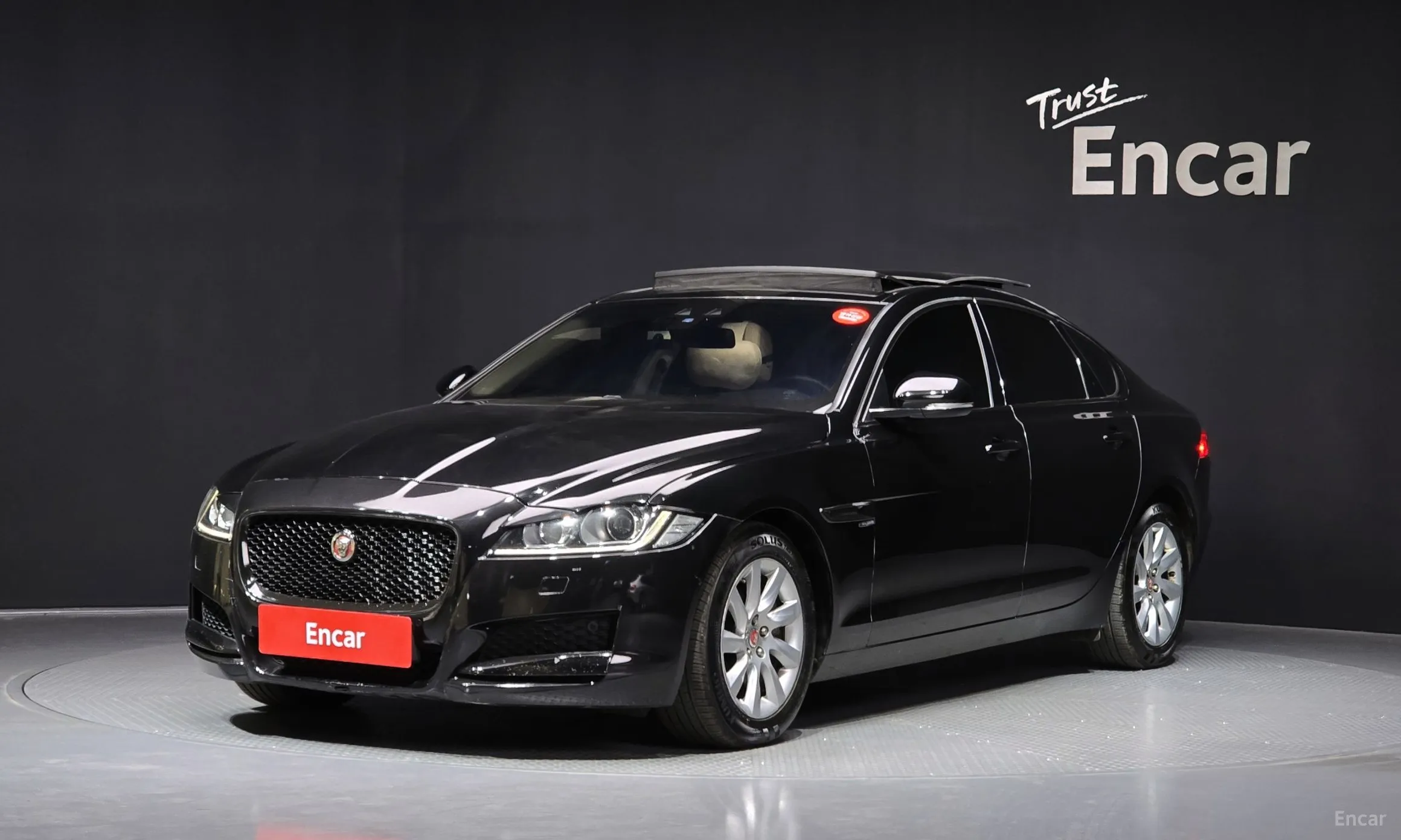 Jaguar XF (x260)
