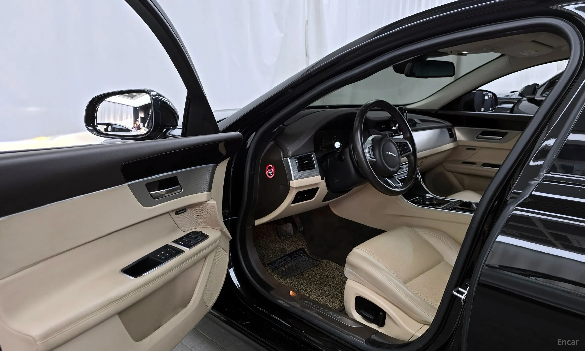 Jaguar XF (x260) превью 10