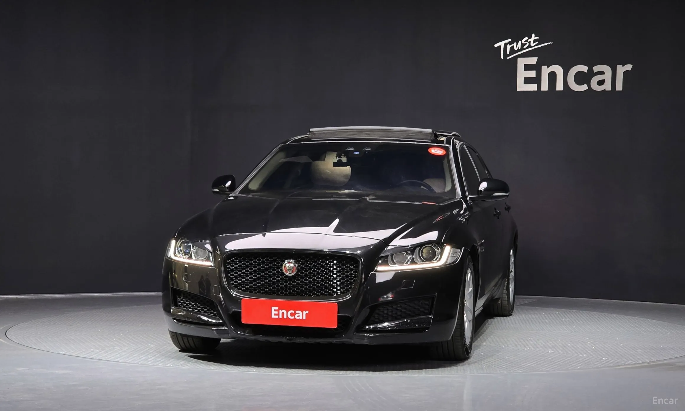 Jaguar XF (x260) превью 3
