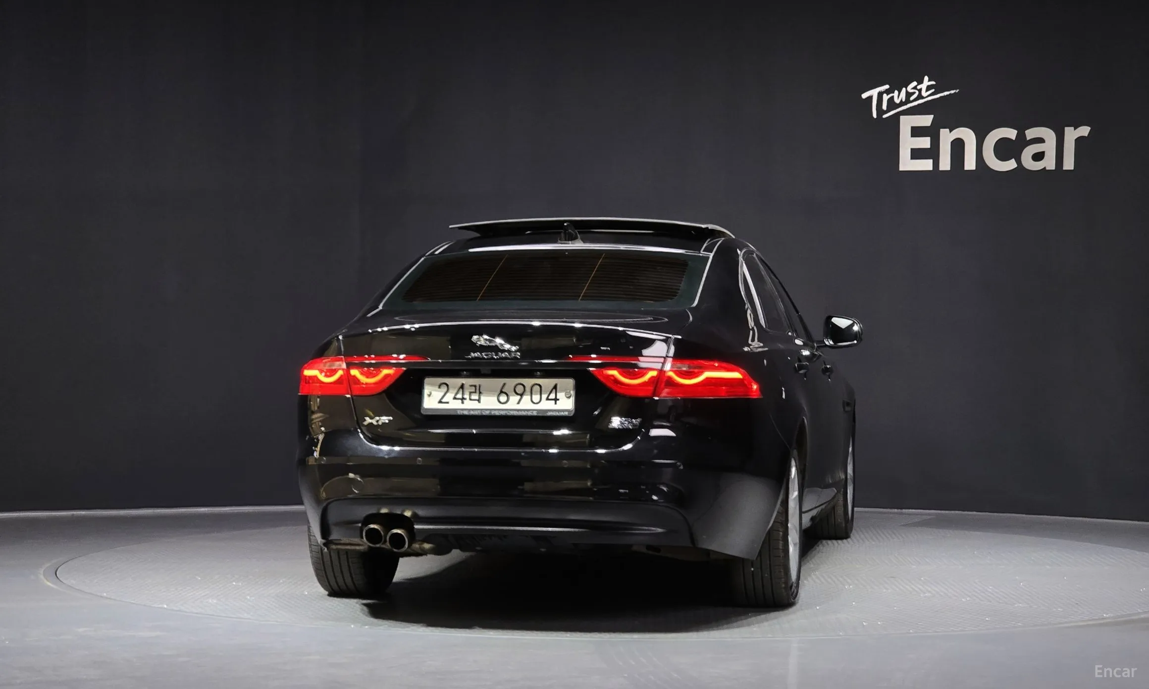 Jaguar XF (x260) превью 4