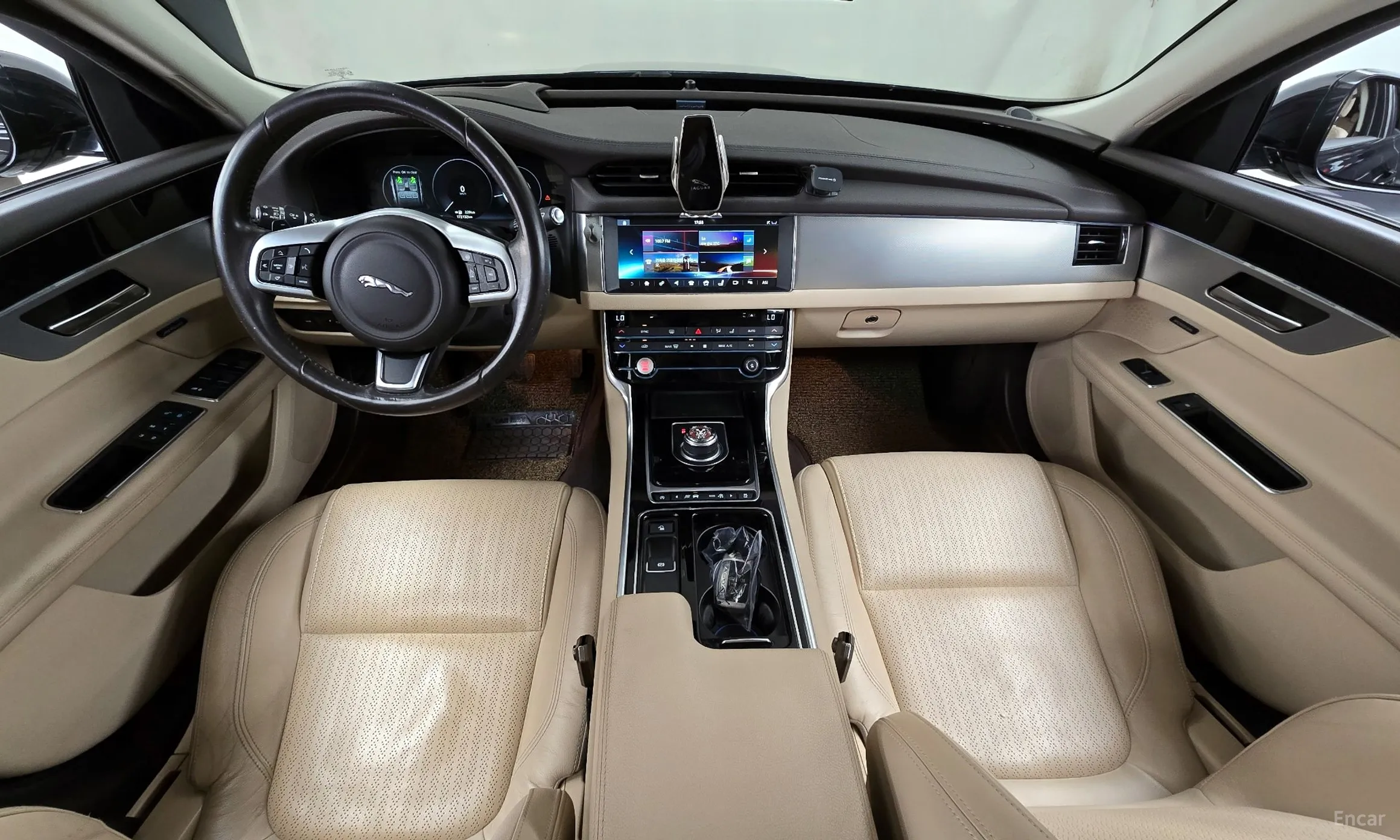 Jaguar XF (x260) превью 7