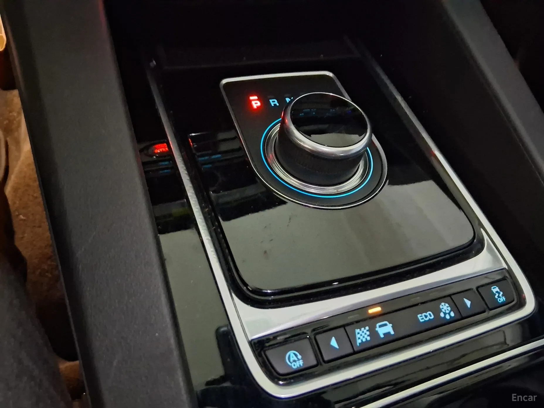 Jaguar F-PACE превью 11