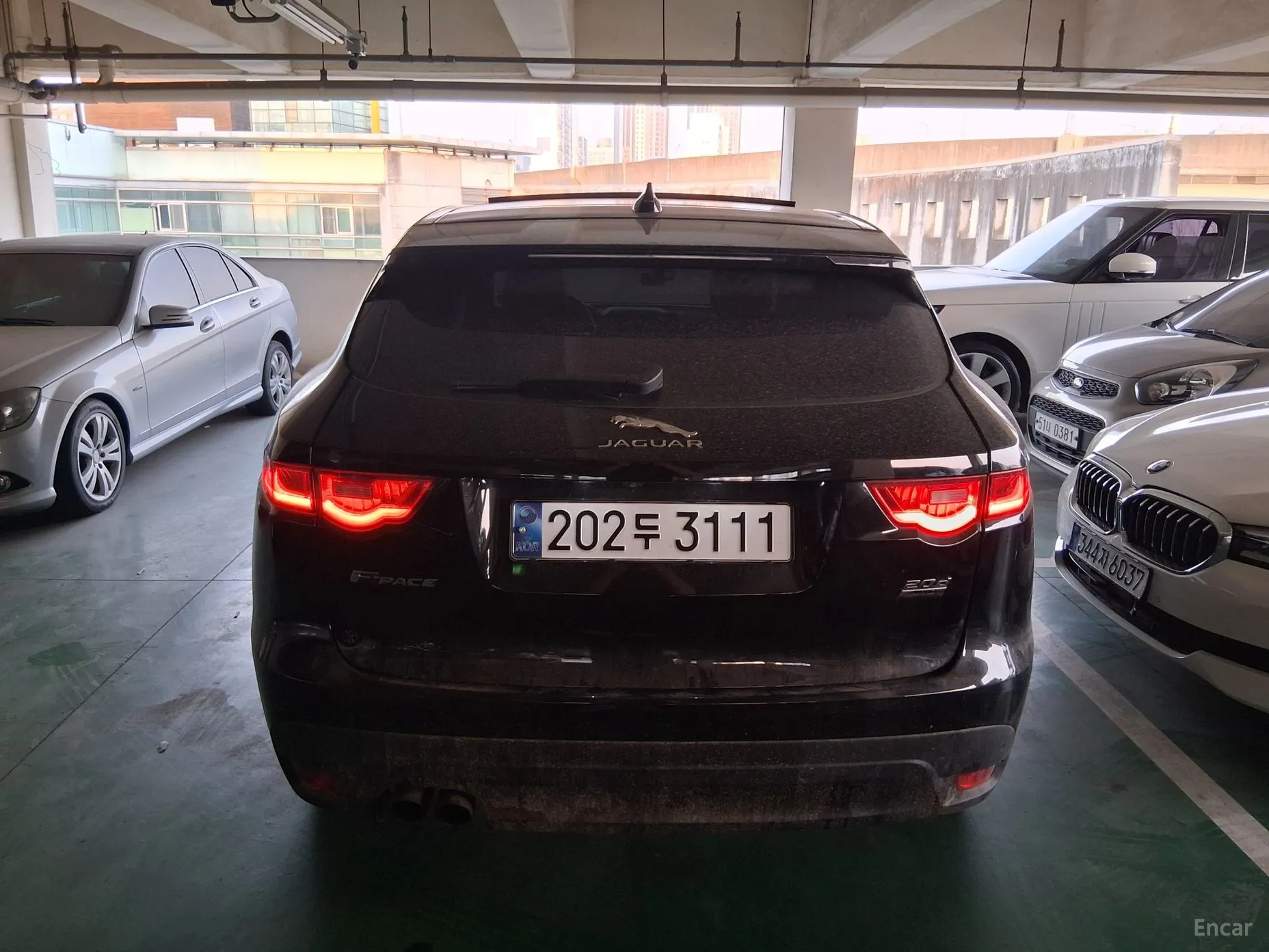 Jaguar F-PACE превью 5
