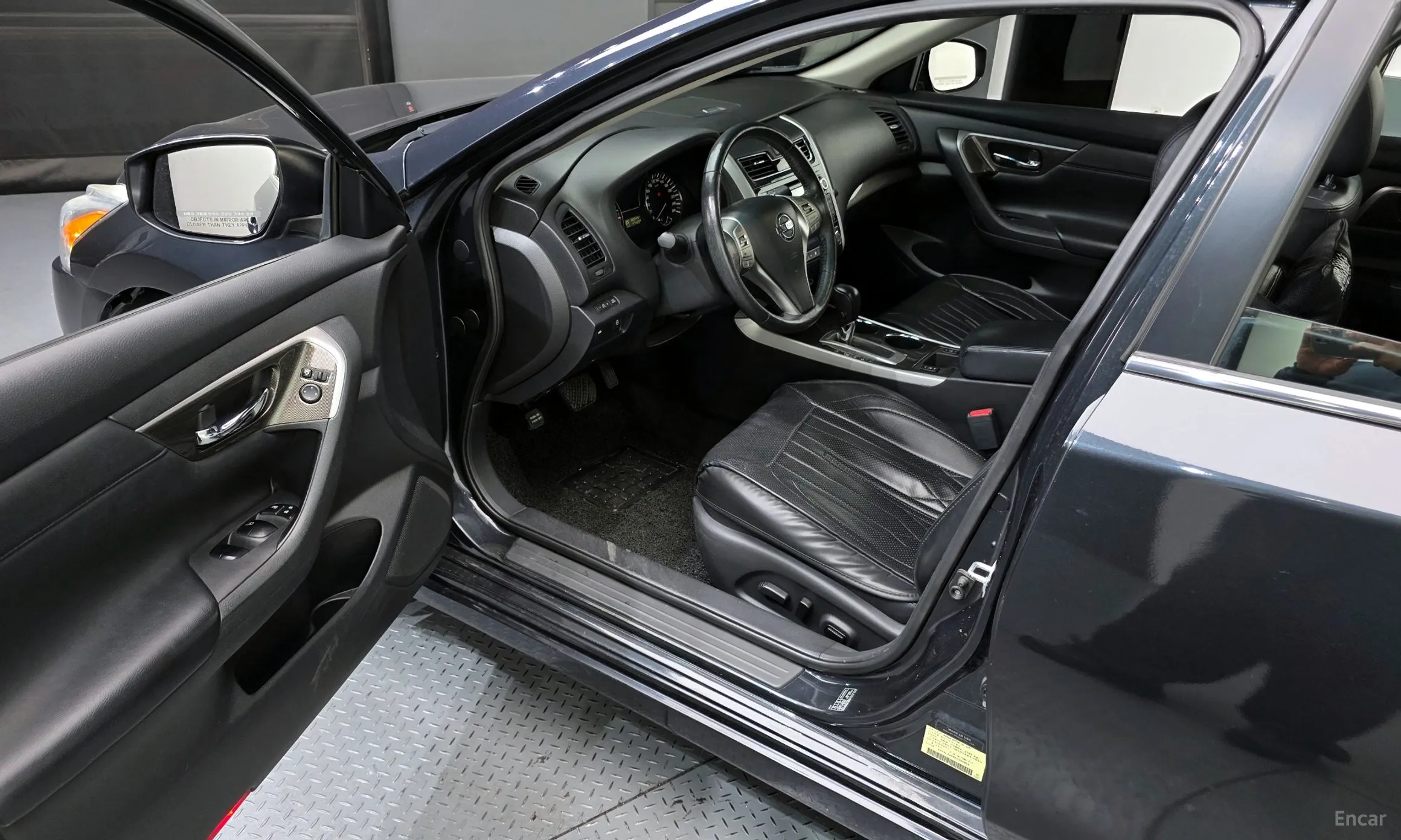 Nissan Altima превью 10