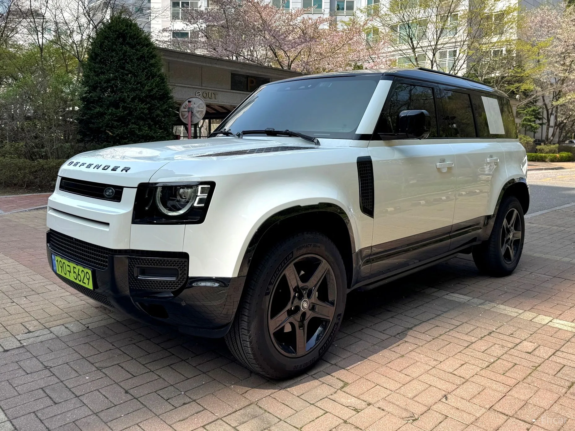 Land Rover Defender (L663)