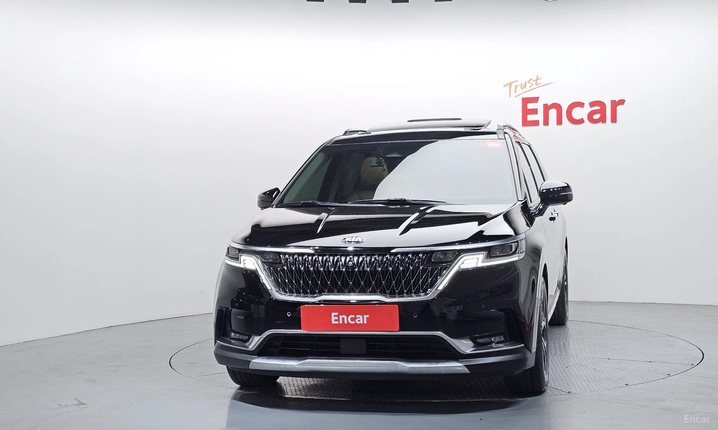 Kia Carnival Gen 4 превью 3