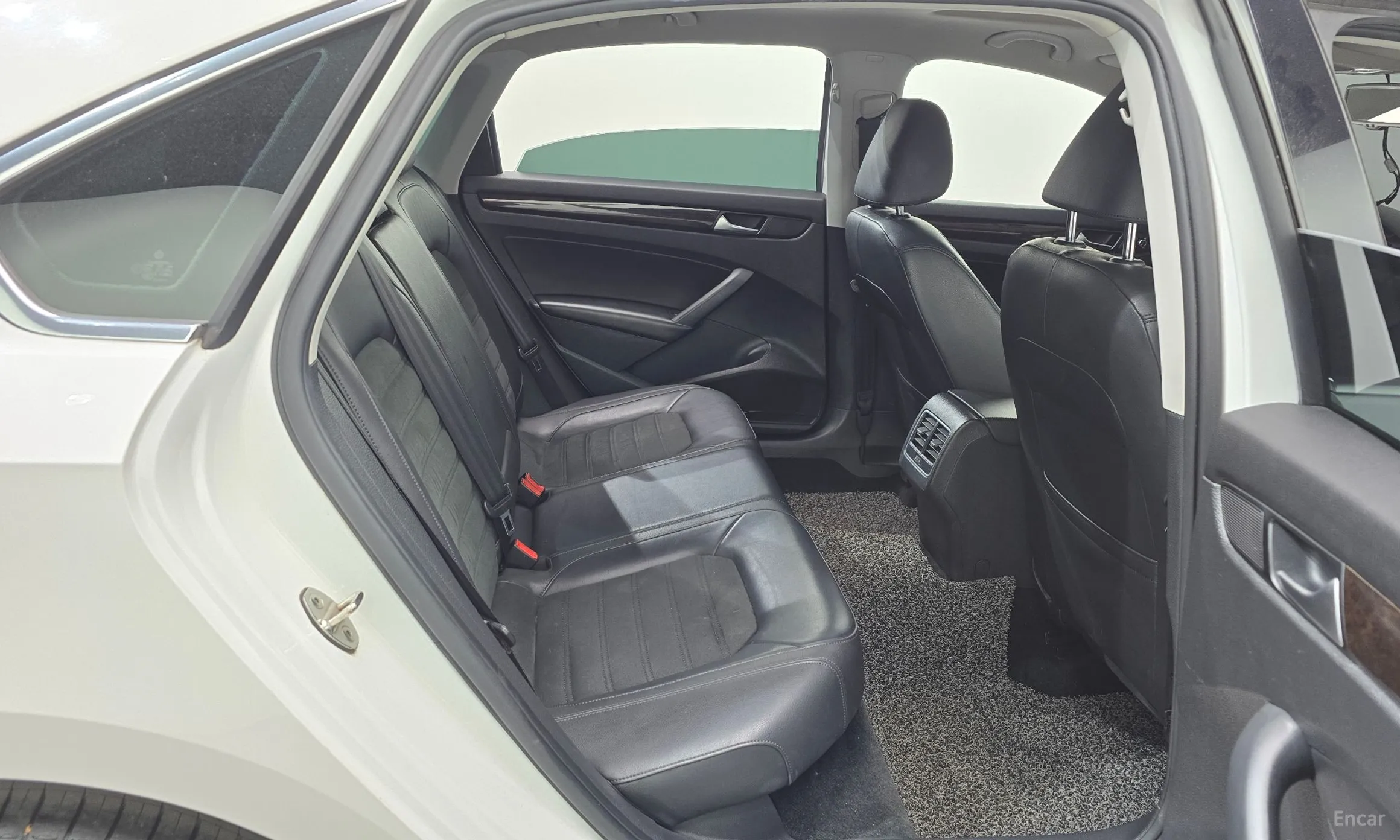 Volkswagen The New Passat превью 11