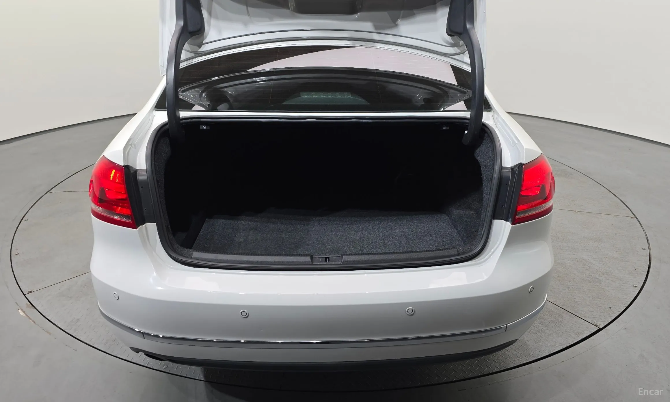 Volkswagen The New Passat превью 20