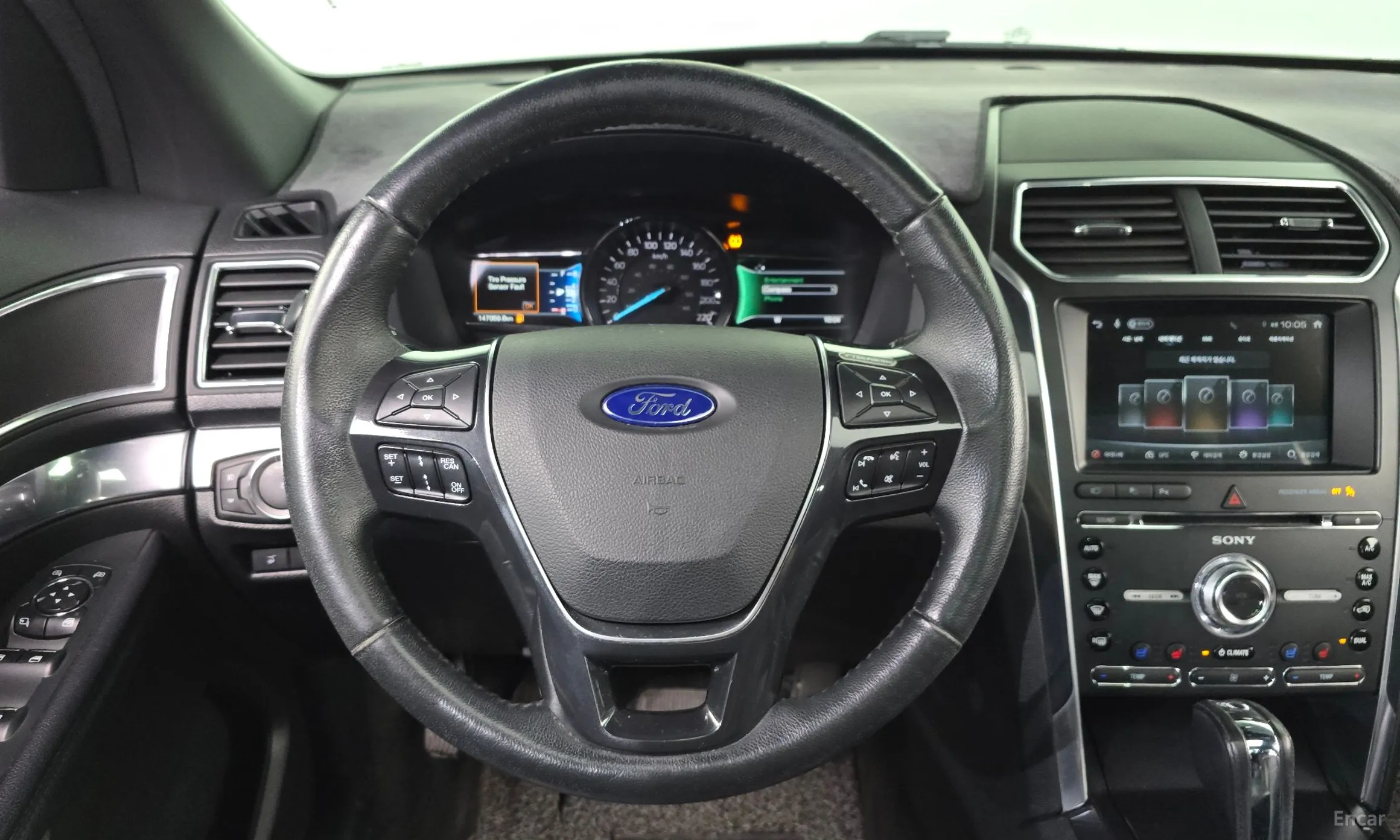 Ford Explorer превью 13
