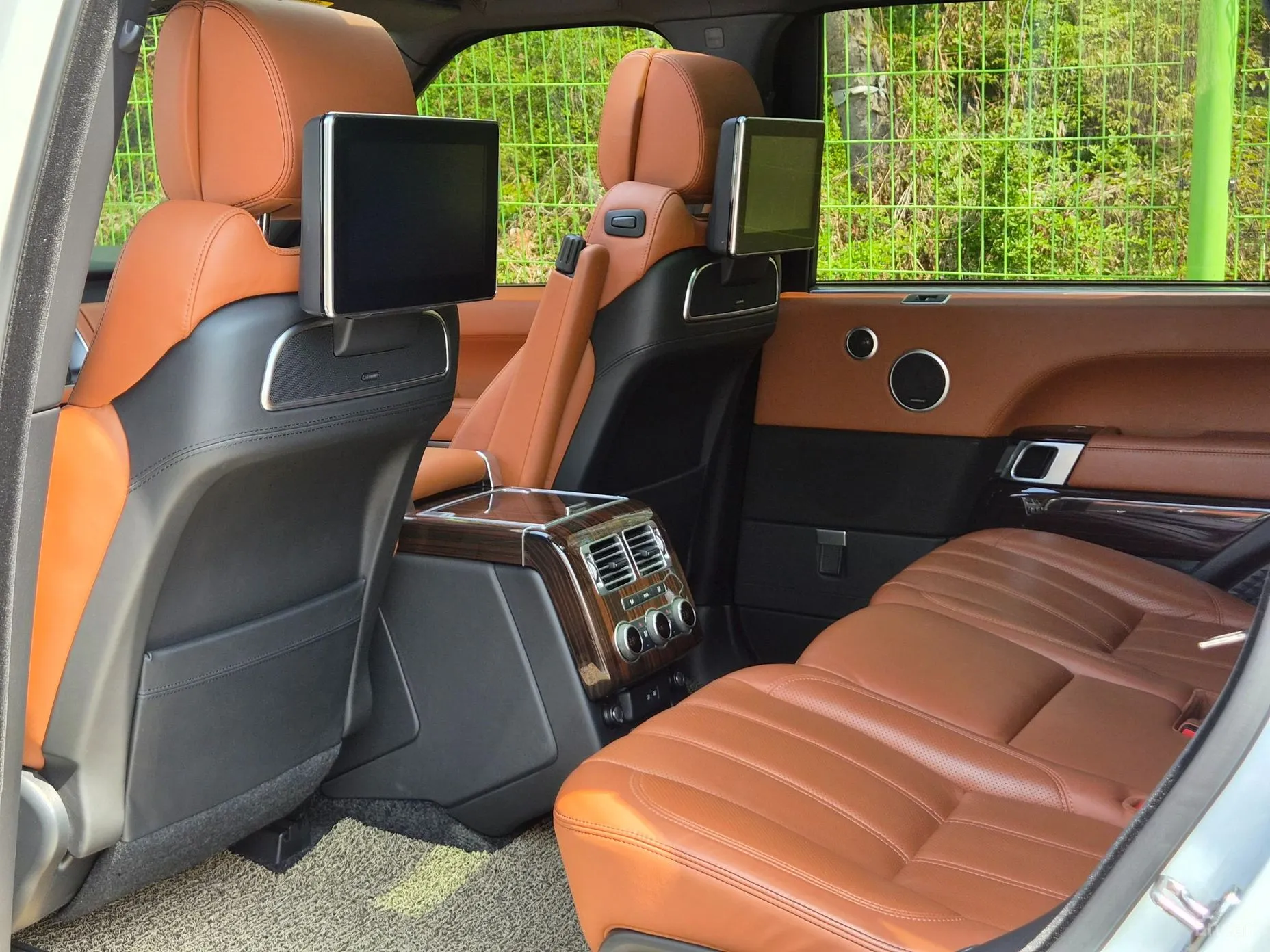 Land Rover Range Rover 4th Generation превью 13