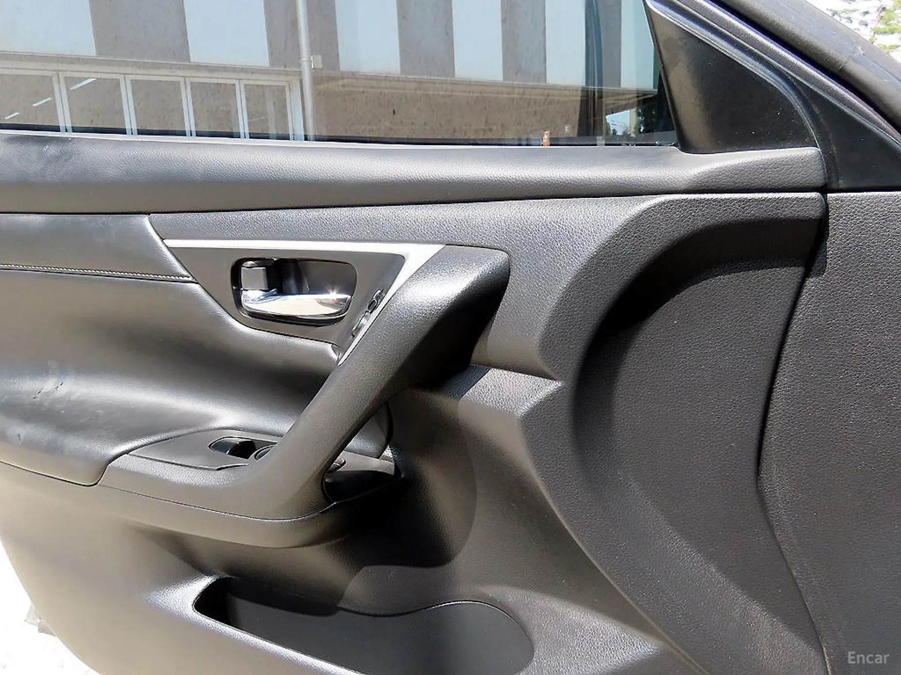 Nissan Altima превью 11