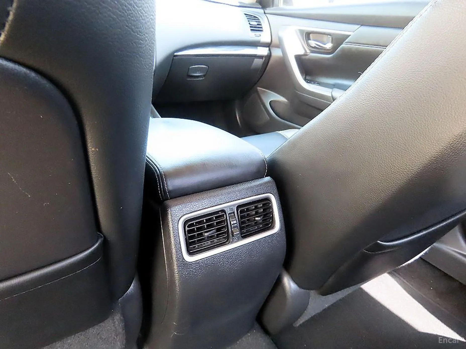 Nissan Altima превью 17