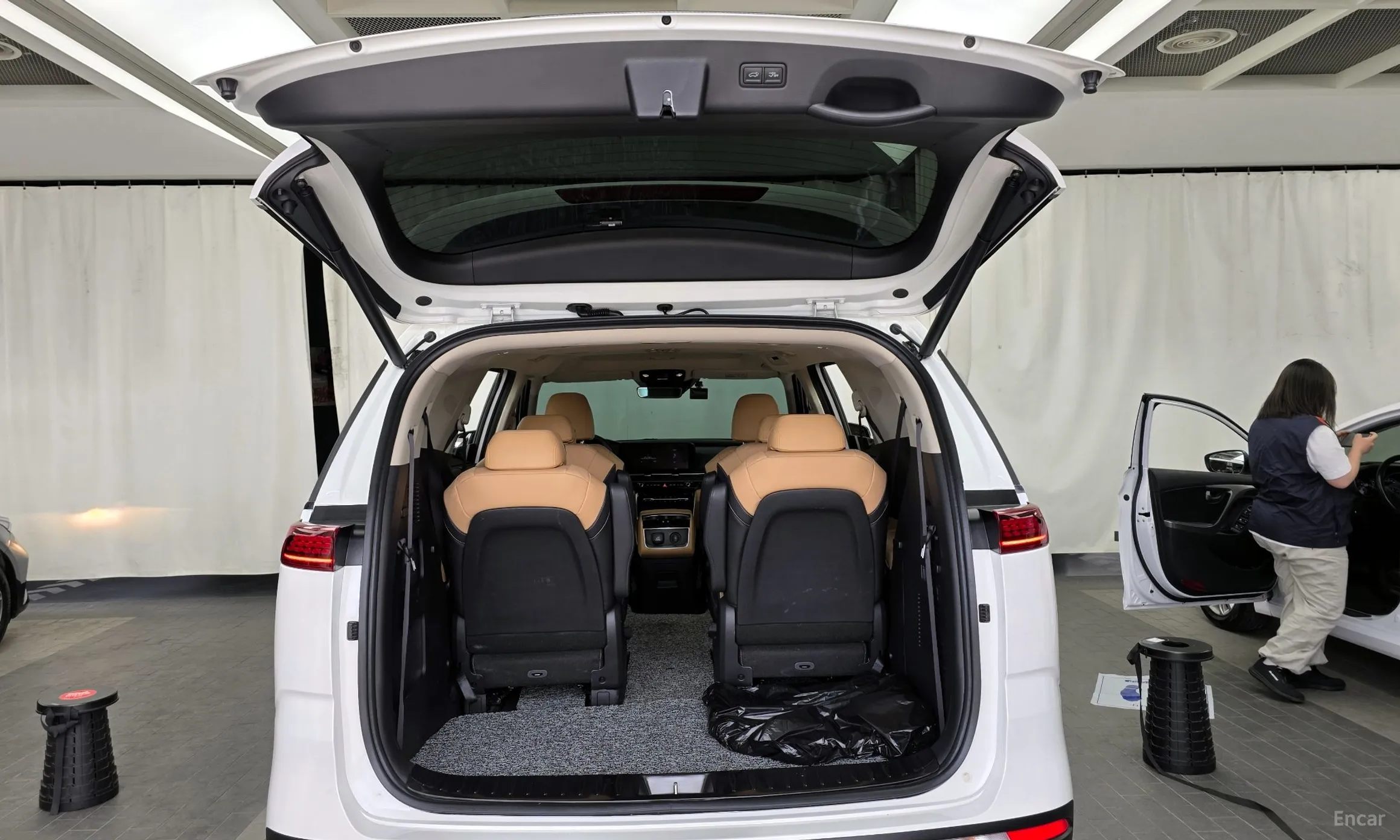Kia Carnival Gen 4 превью 20
