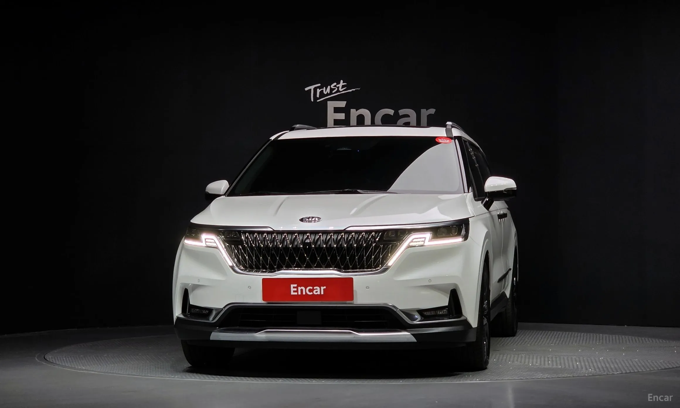 Kia Carnival Gen 4 превью 3