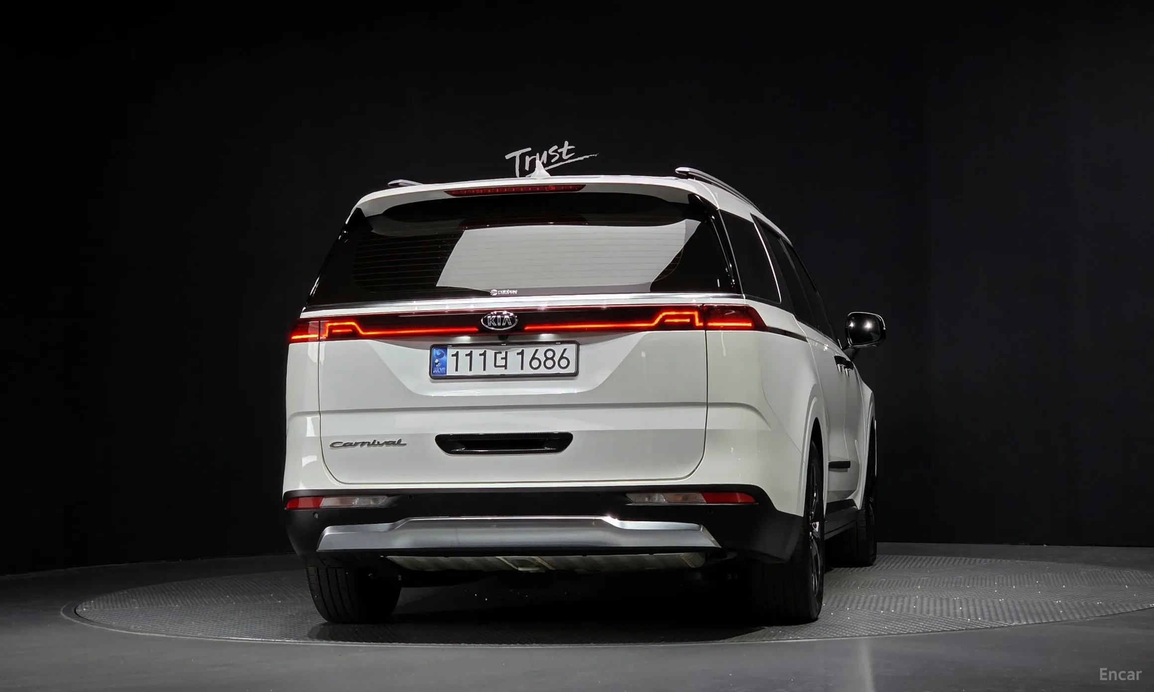 Kia Carnival Gen 4 превью 4