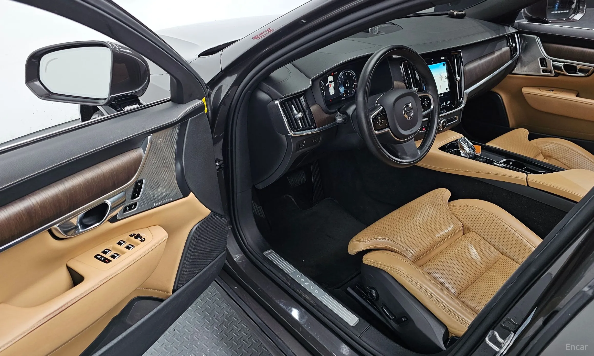 Volvo S90 превью 10