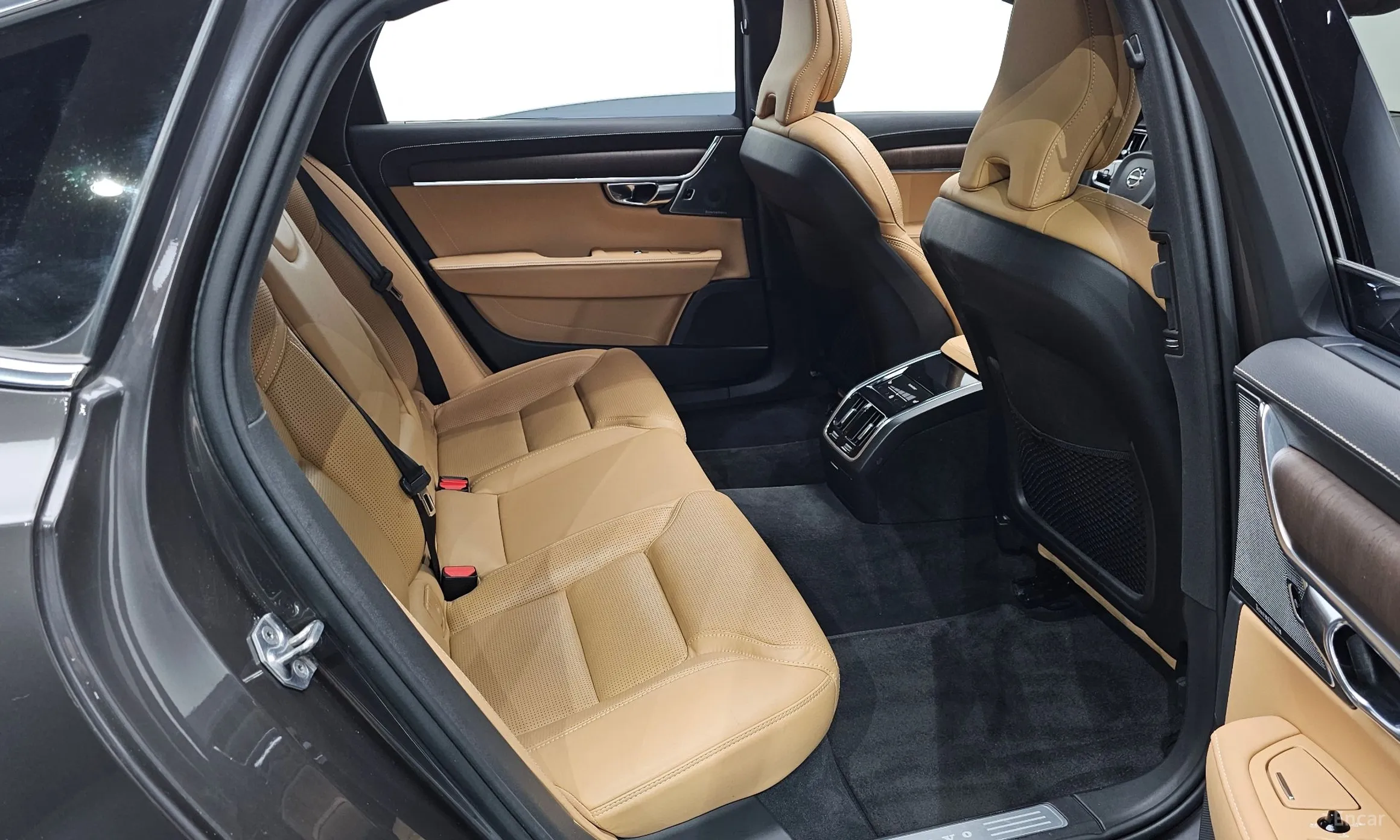 Volvo S90 превью 11
