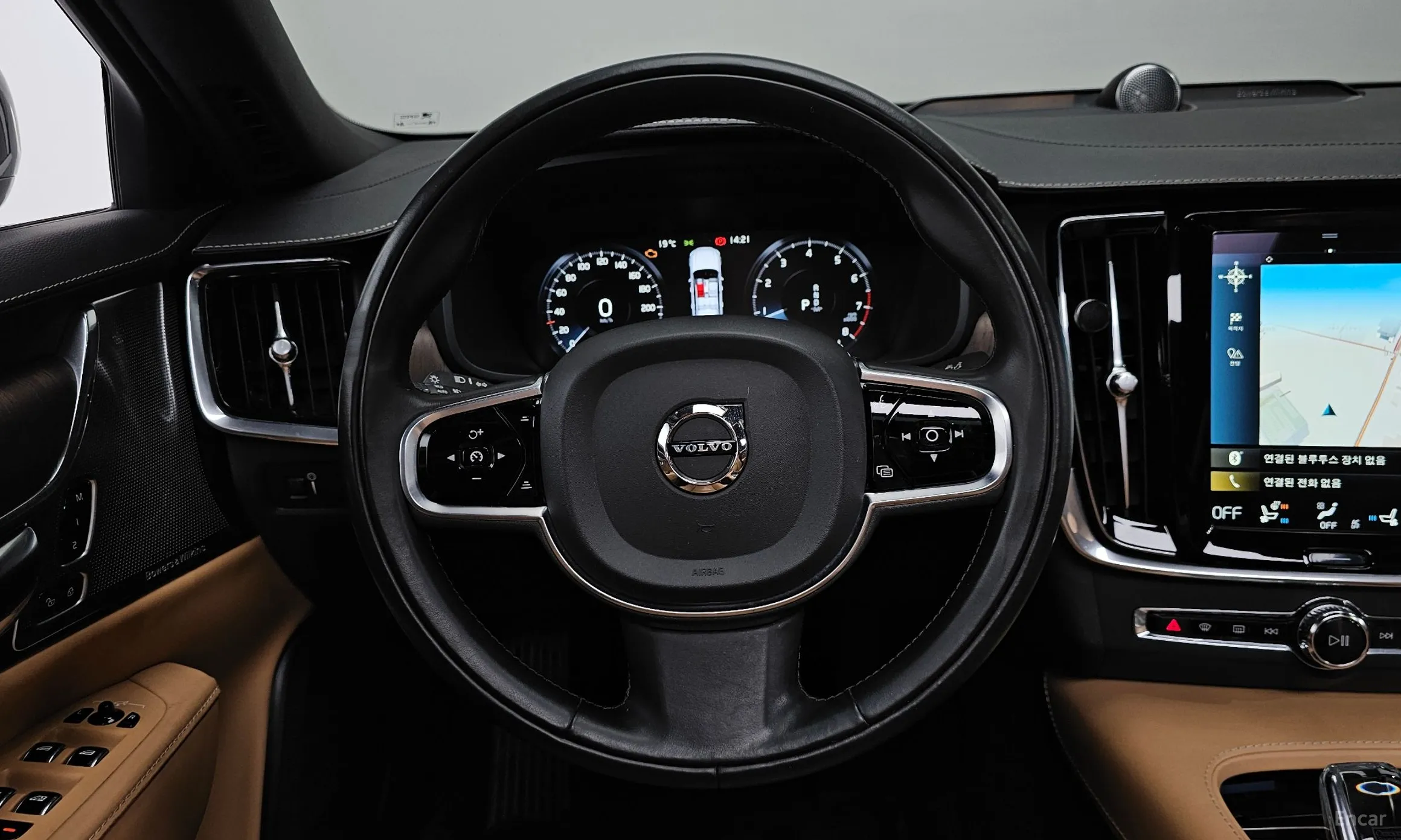 Volvo S90 превью 13