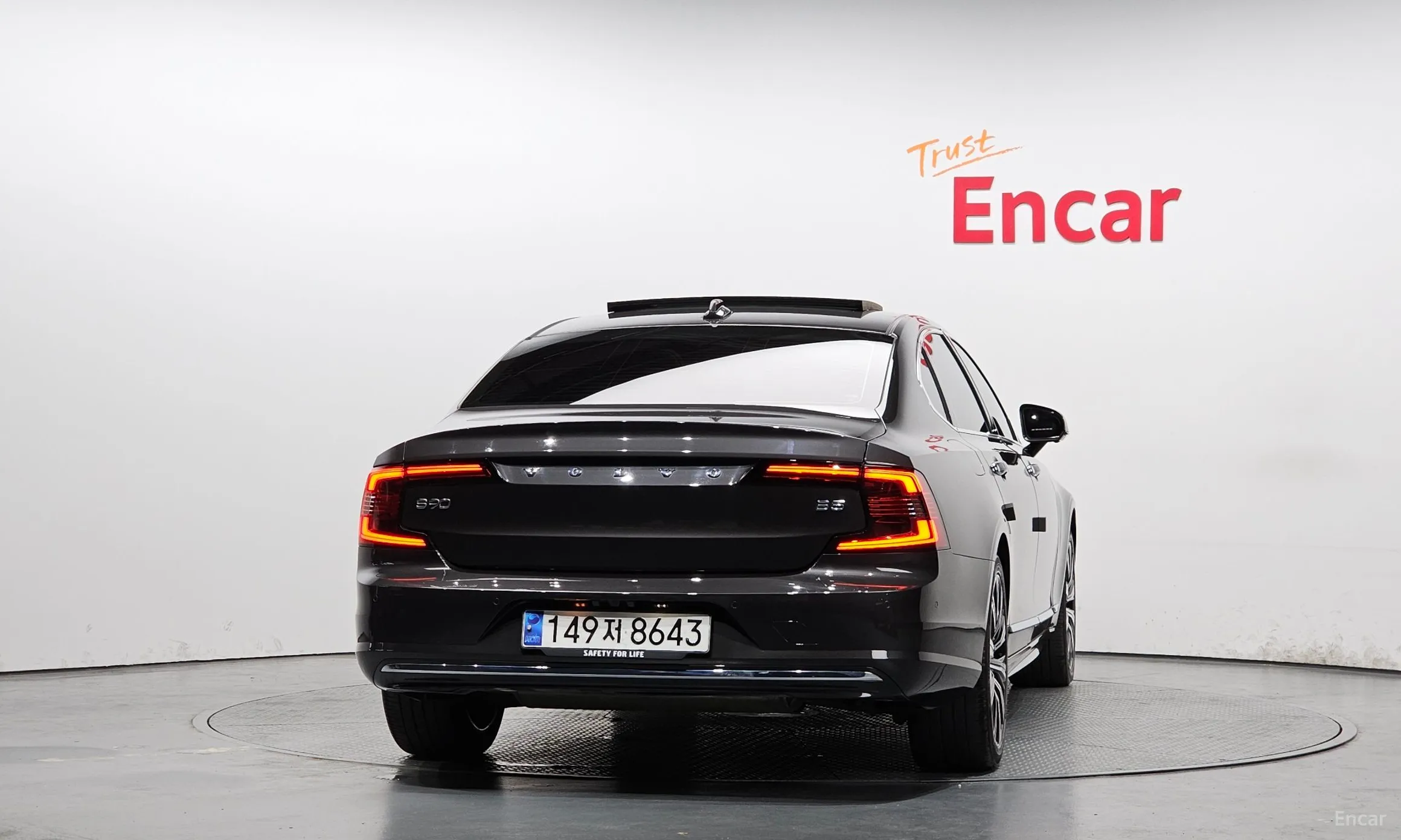 Volvo S90 превью 4