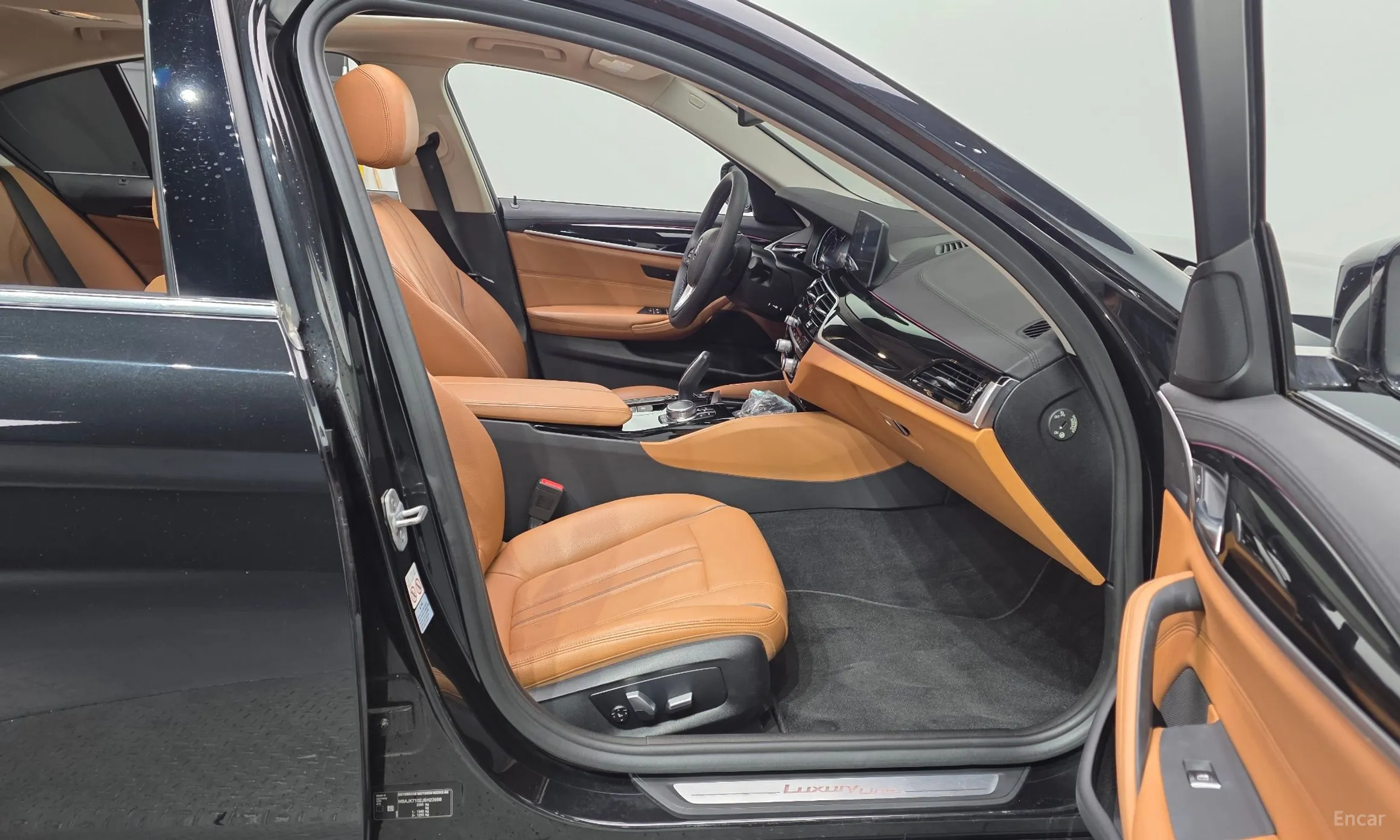 BMW 5 Series (G30) превью 11