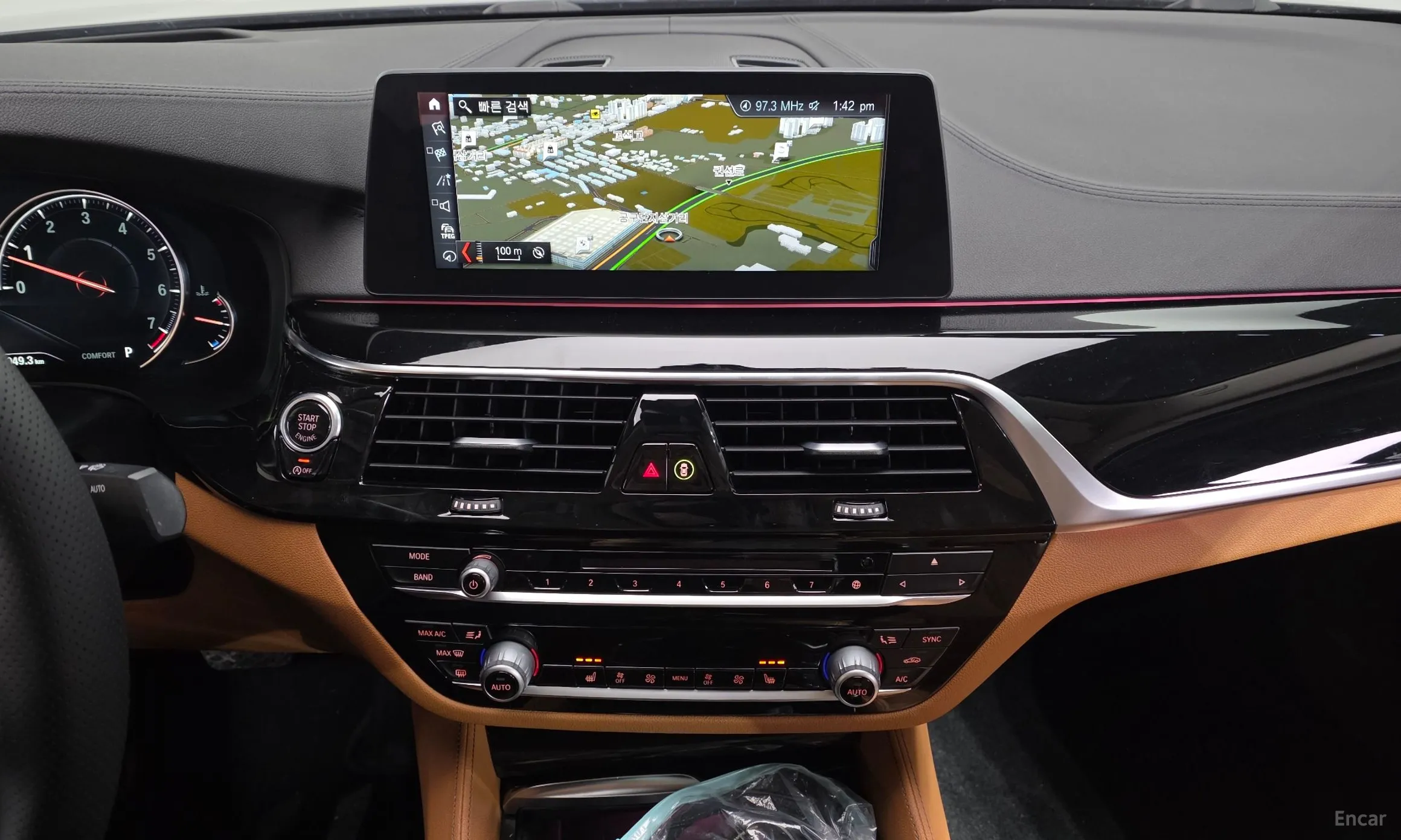 BMW 5 Series (G30) превью 14