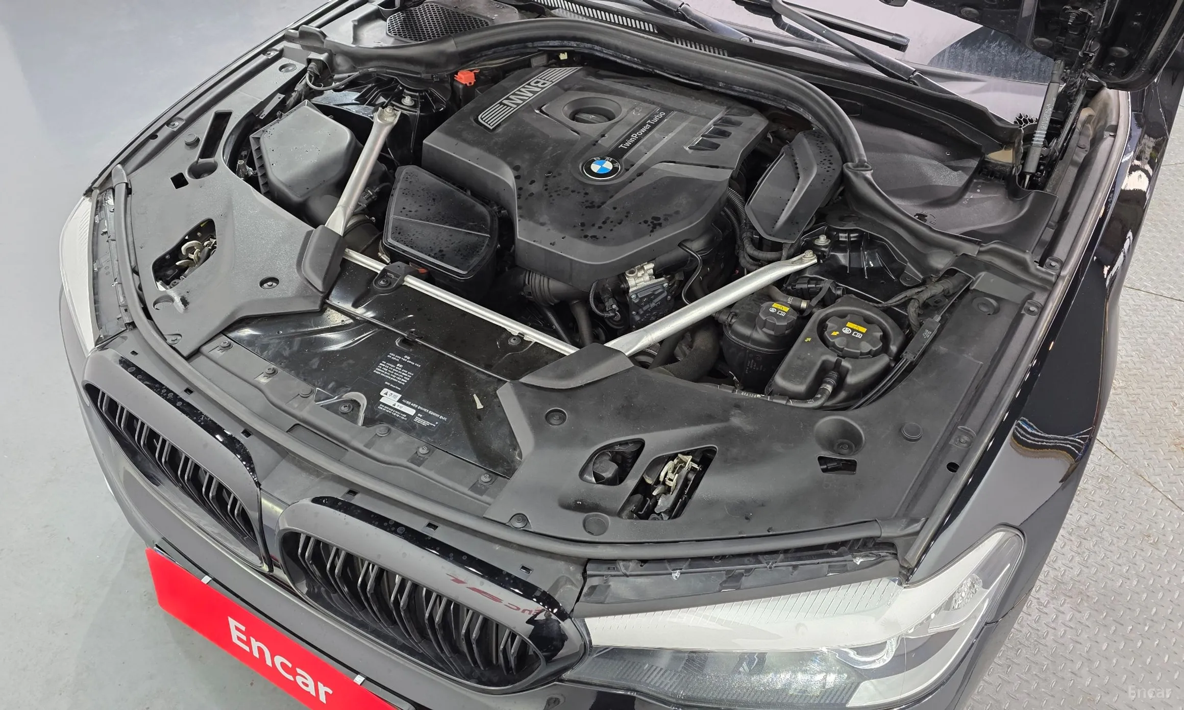 BMW 5 Series (G30) превью 6