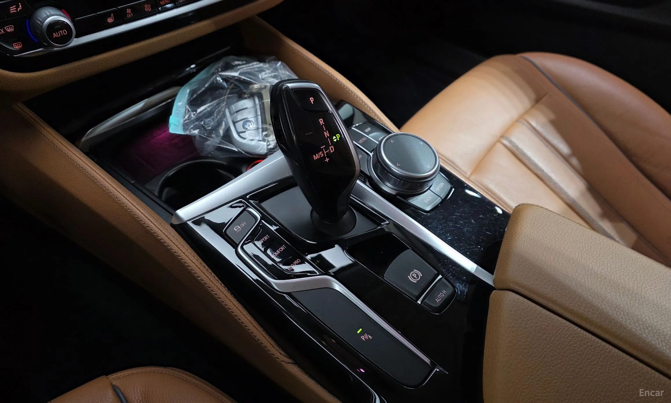 BMW 5 Series (G30) превью 9