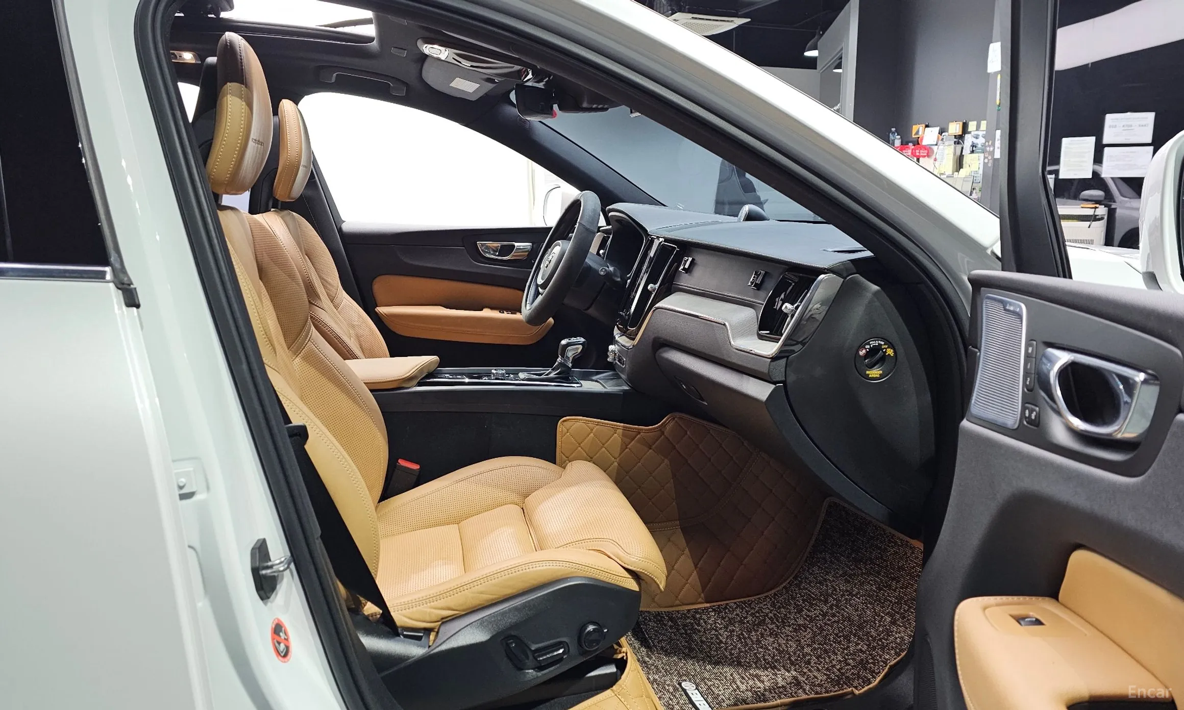 Volvo XC60 Gen 2 превью 10