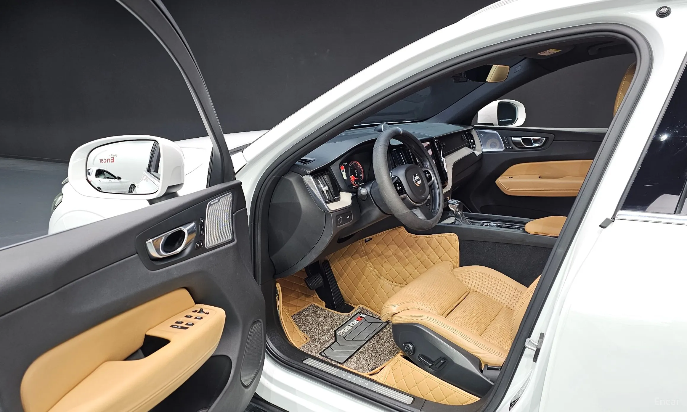 Volvo XC60 Gen 2 превью 11