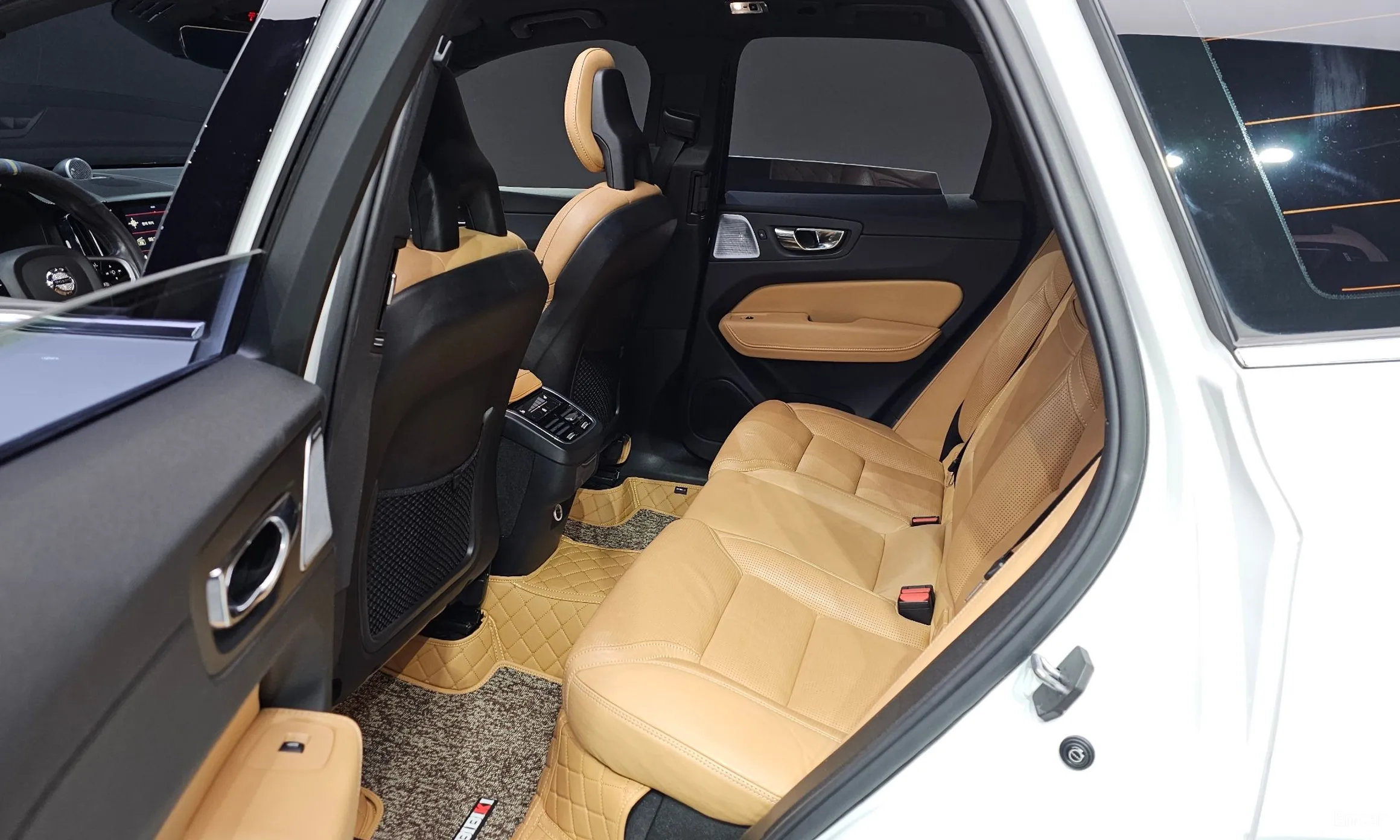 Volvo XC60 Gen 2 превью 16