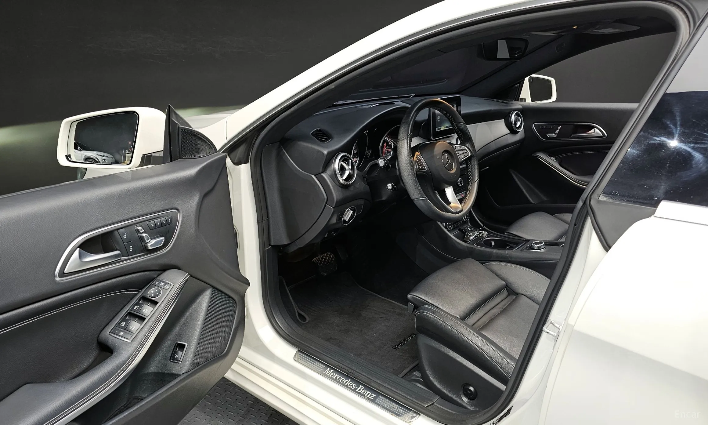 Mercedes Benz CLA-Class C117 превью 10